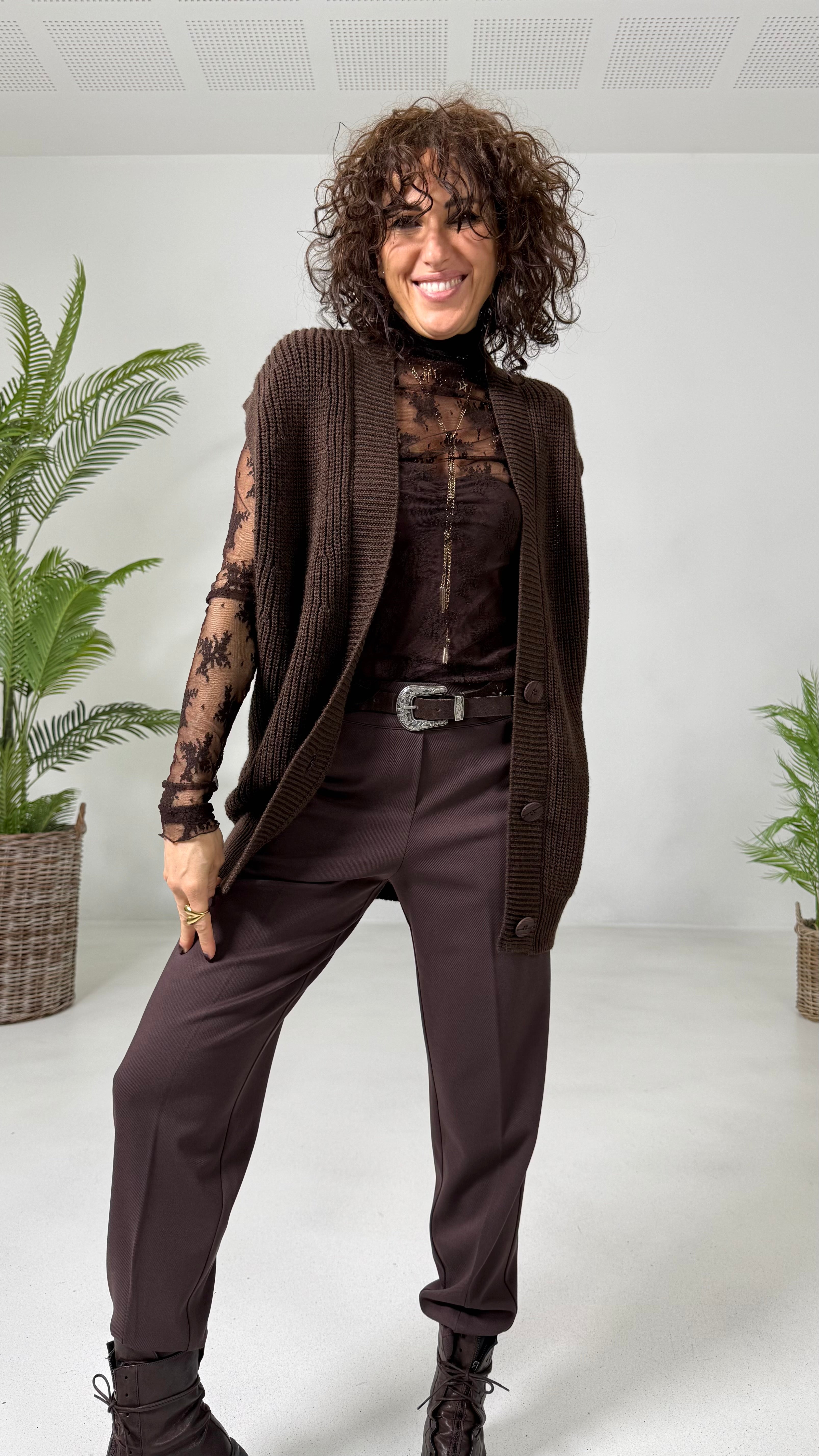 TWINSET CON LUPETTO IN PIZZO E TOP IN PUNTO MILANO LEGGERO