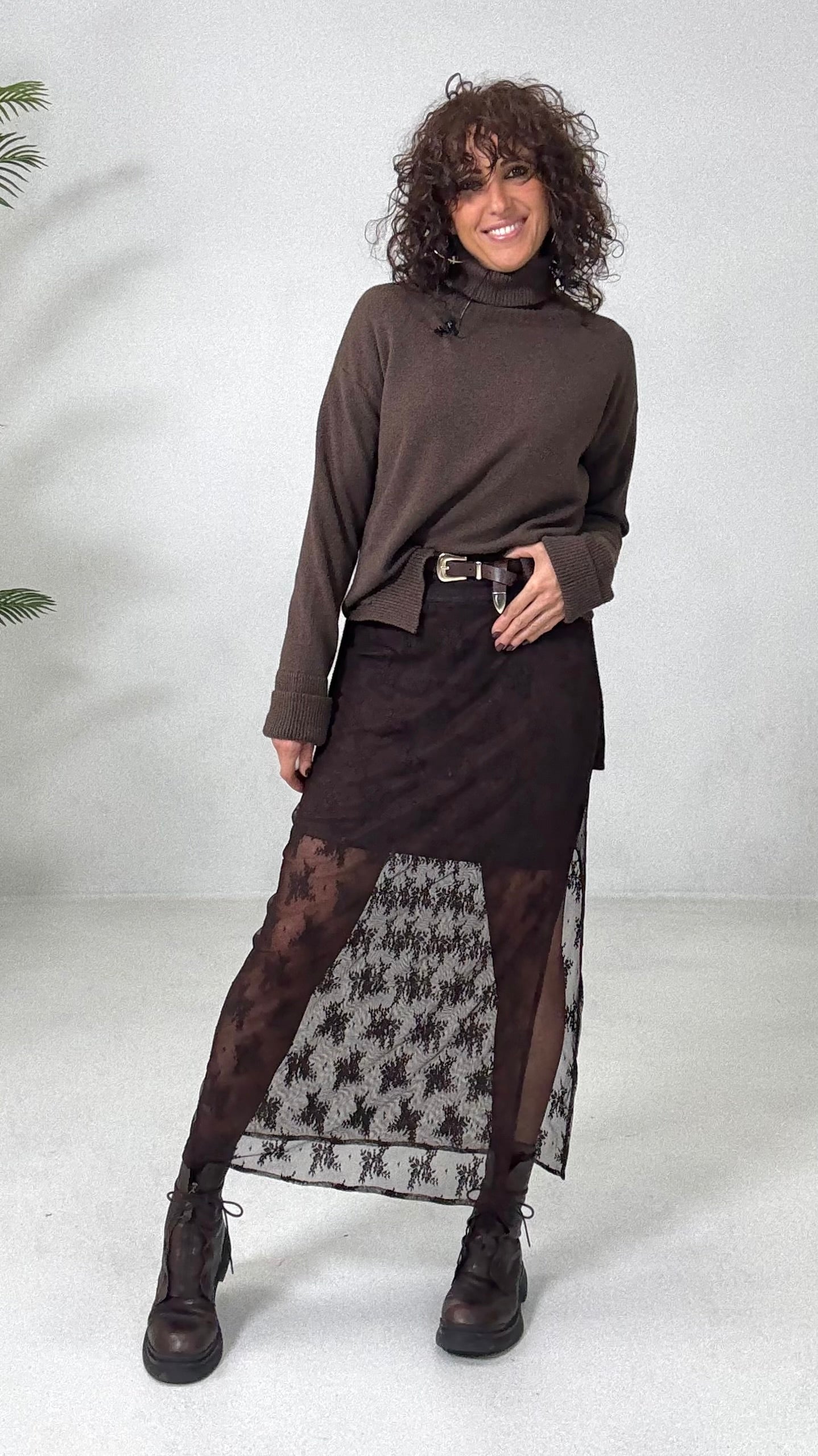 GONNA LUNGA IN PIZZO ELASTICIZZATO CON SOTTOGONNA