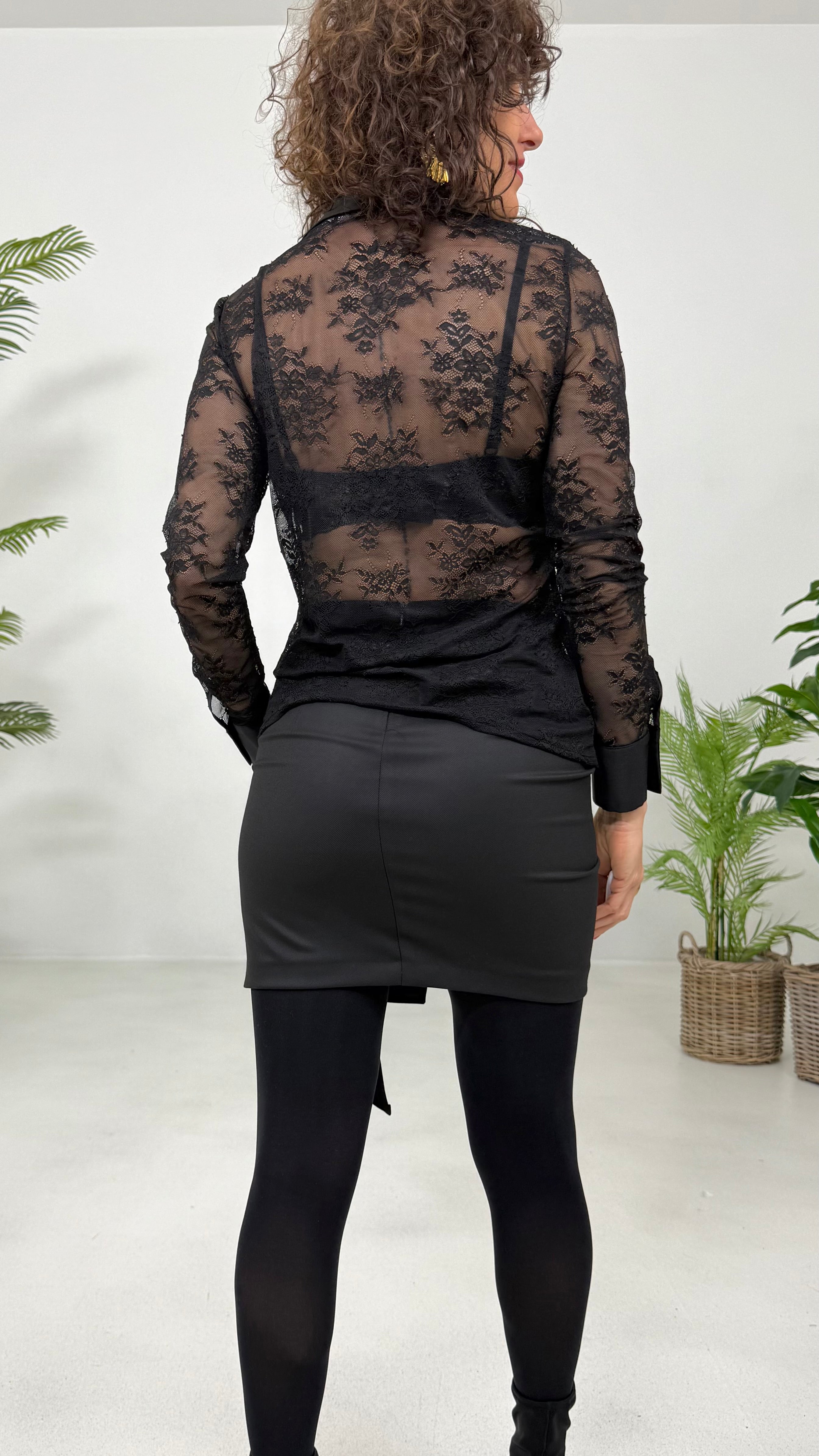 CAMICIA IN PIZZO CON PETTORINA IN MUSSOLA