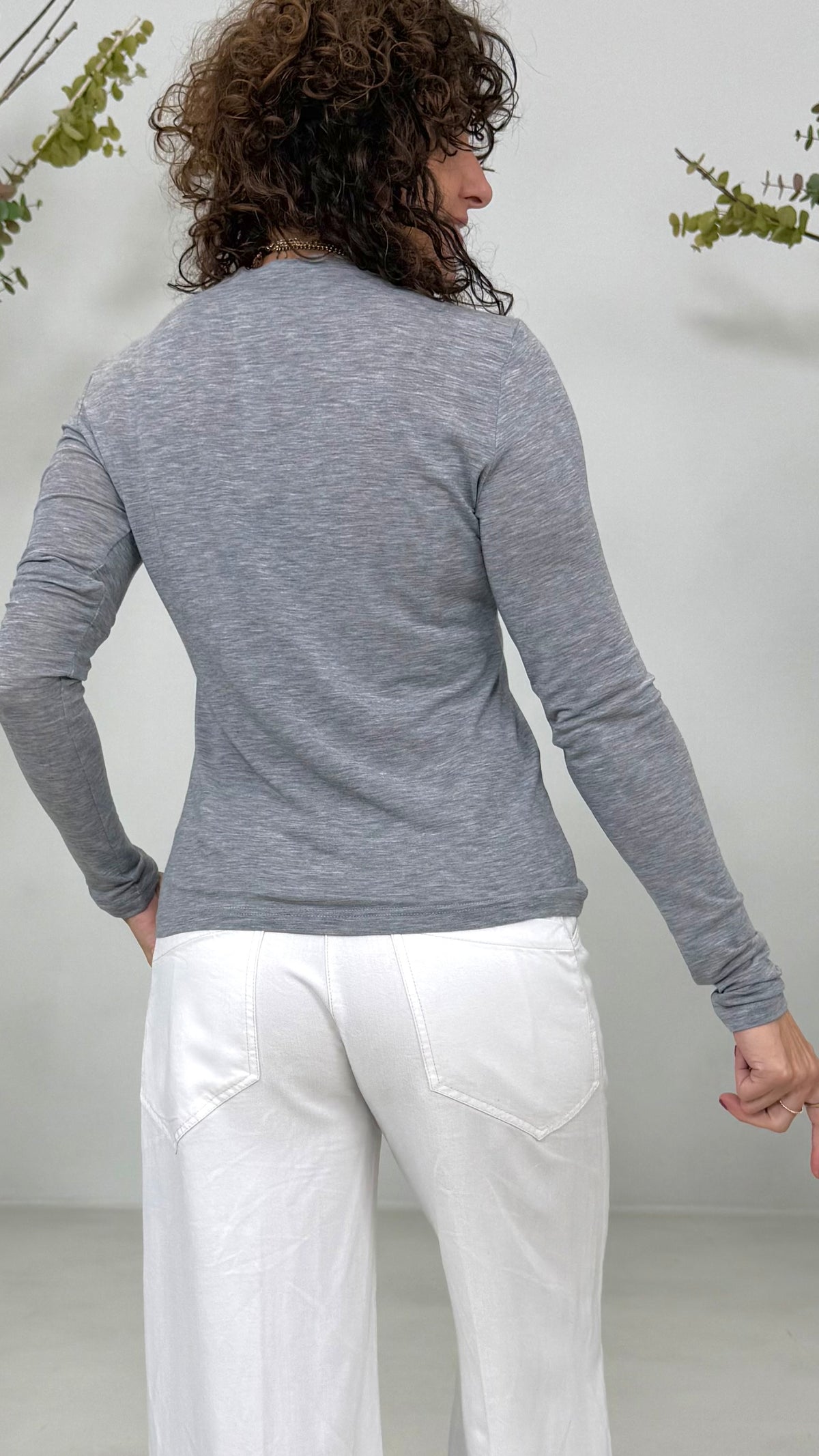 T-SHIRT LACCI SCOLLO IN LYOCELL E LANA