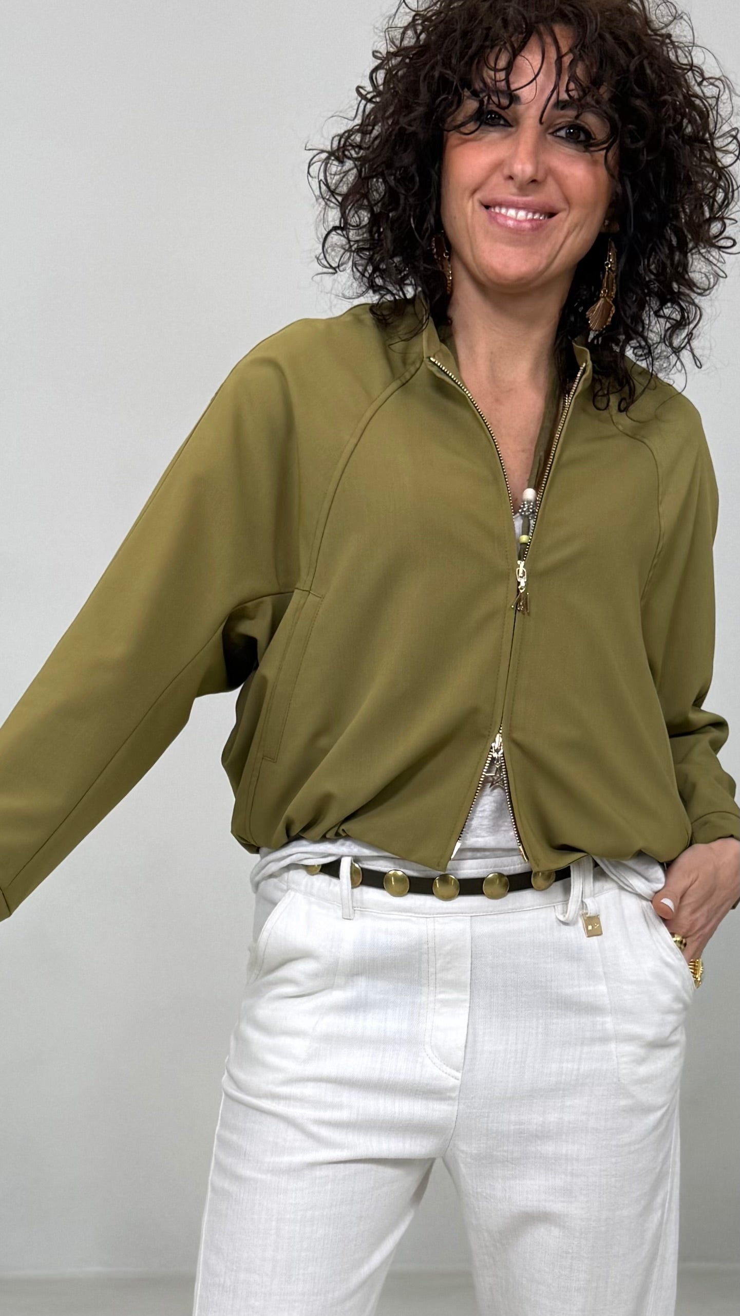 BOMBER LEGGERO ARRICCIATO AL FONDO