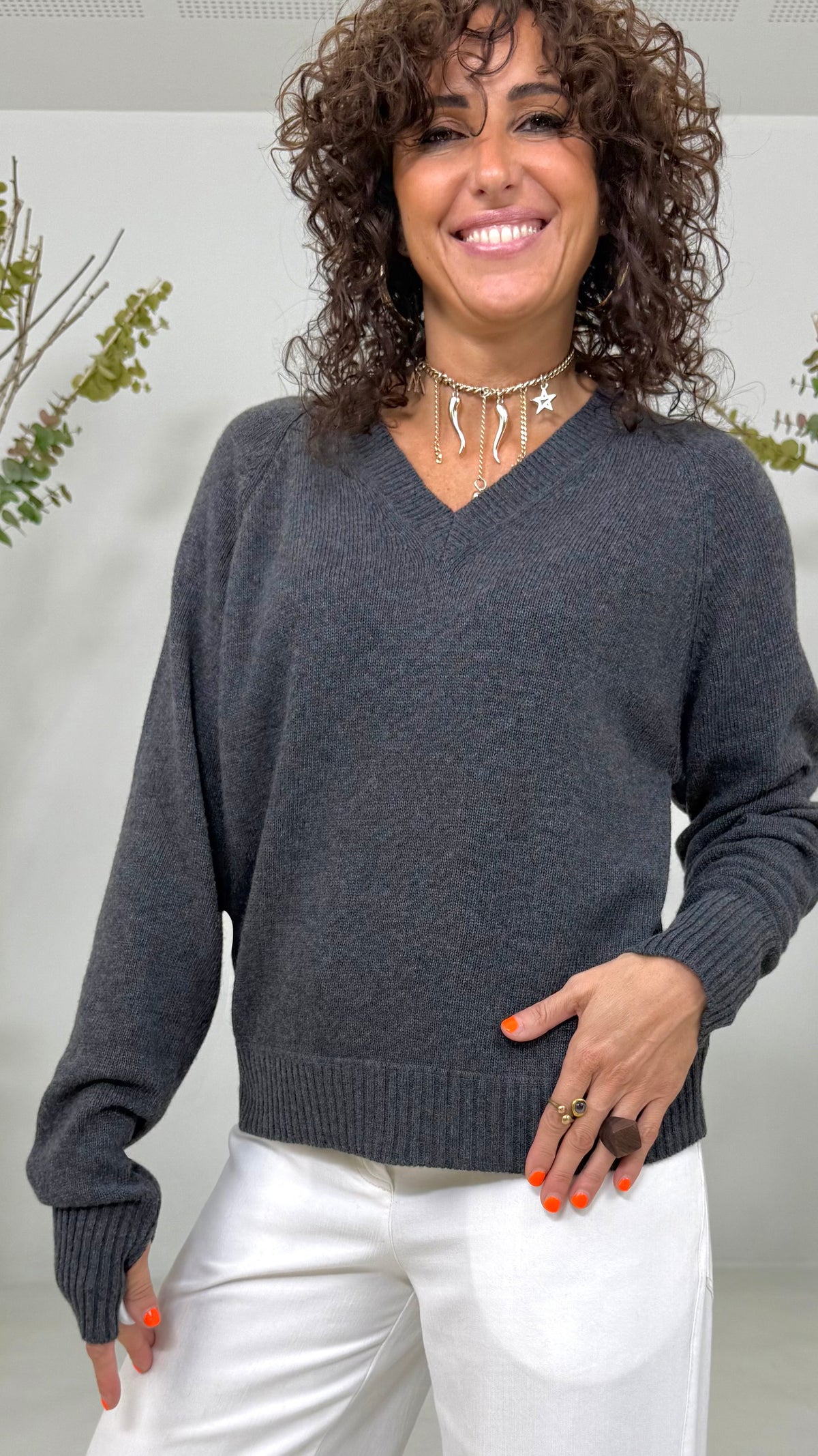MAGLIA QUADRATA SCOLLO A V IN MISTO CASHMERE