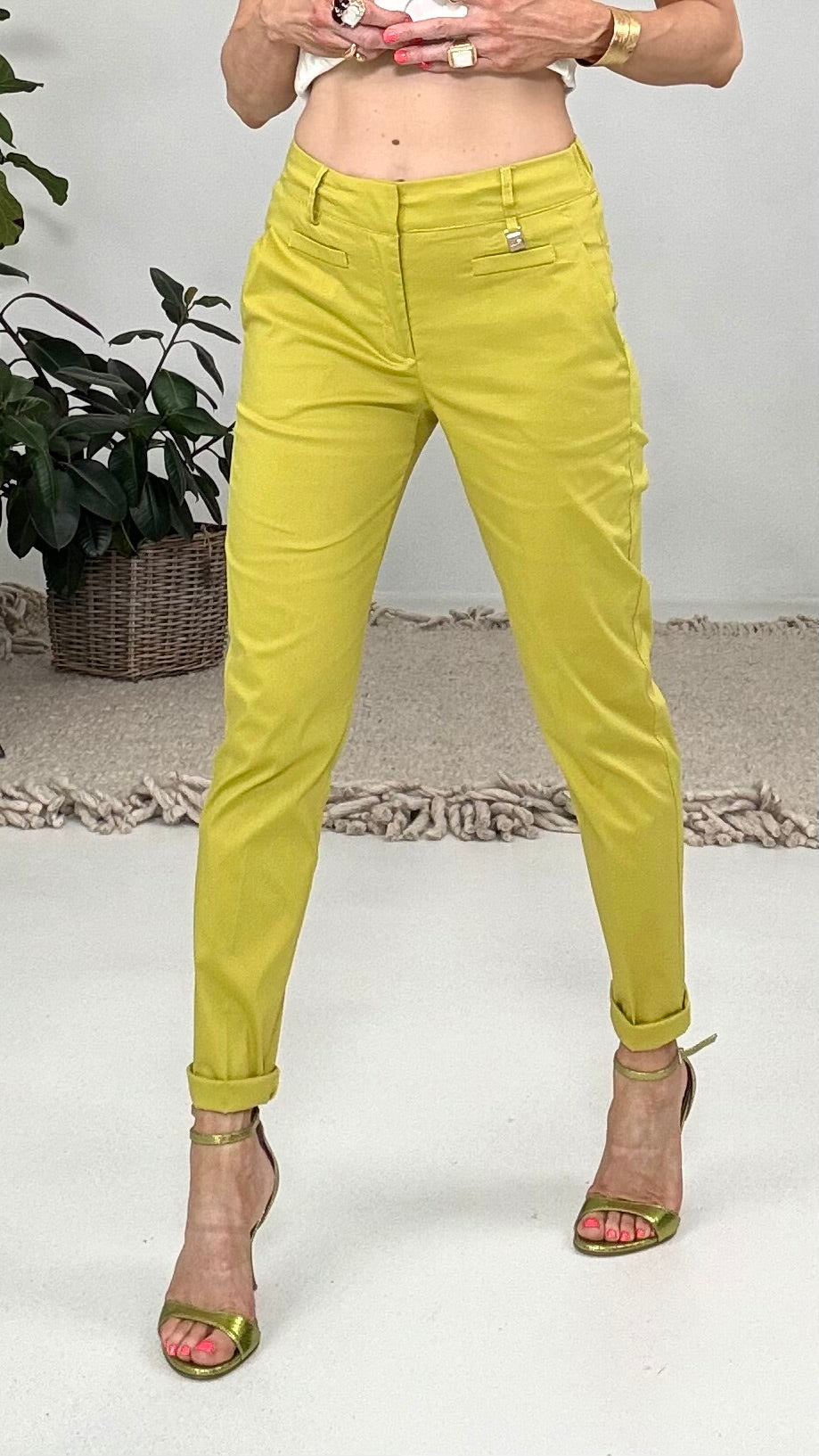 823 P25 GIALLO PANTALONE CAROTA IN PELLE D UOVO