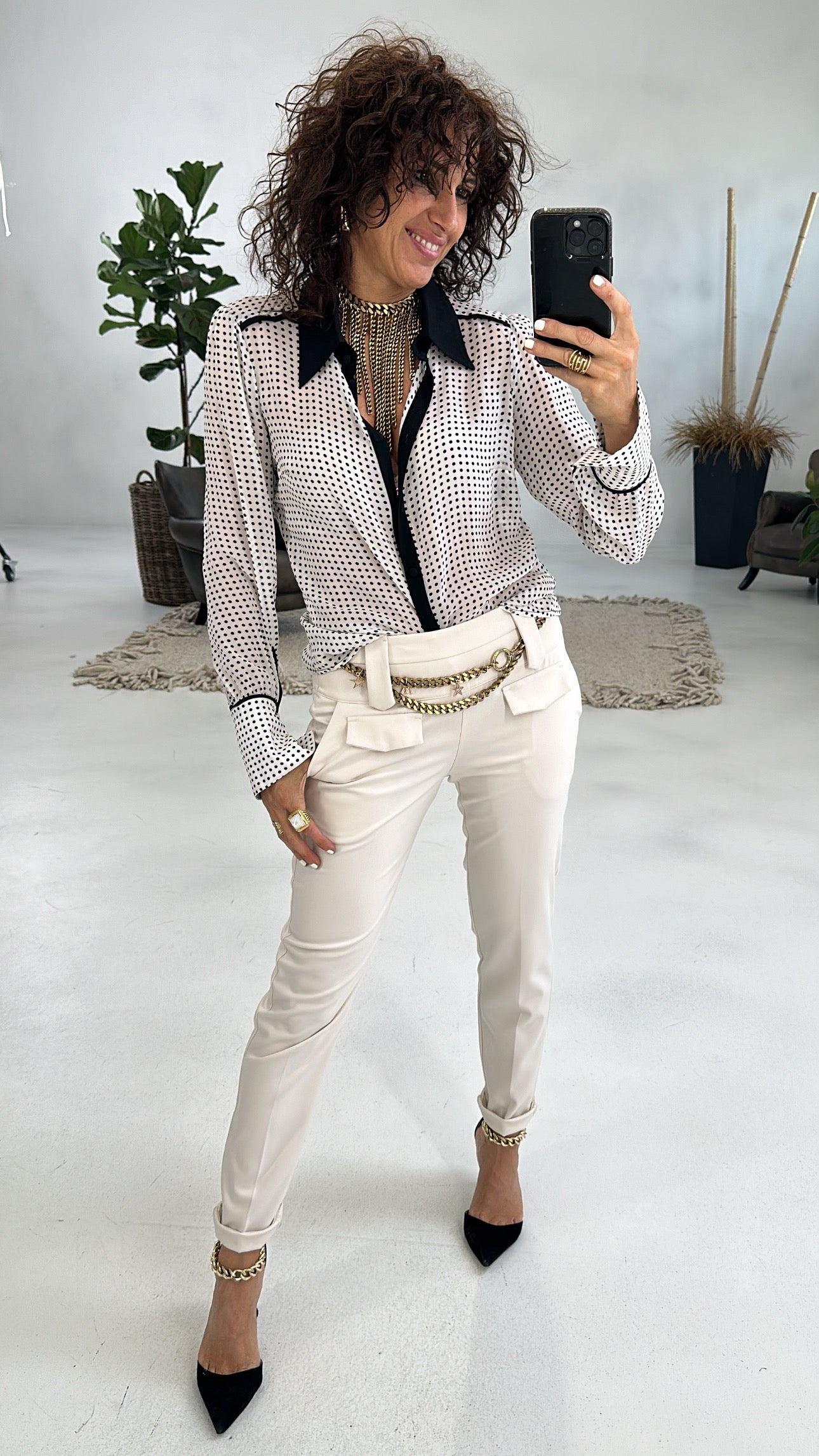 CAMICIA IN GEORGETTE A POIS CON BORDI IN CONTRASTO