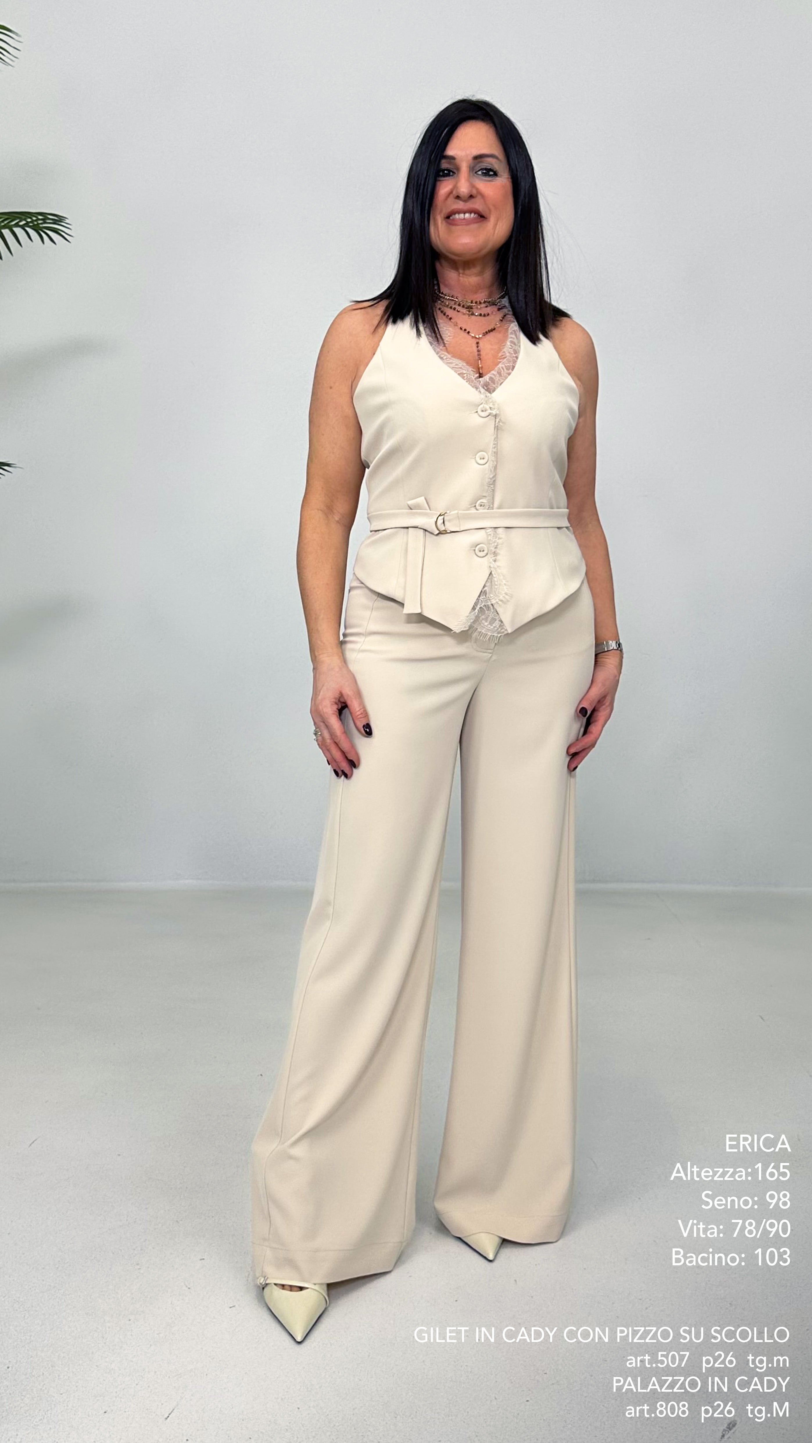 GILET IN CADY FLUIDO CON PIZZO SCOLLO