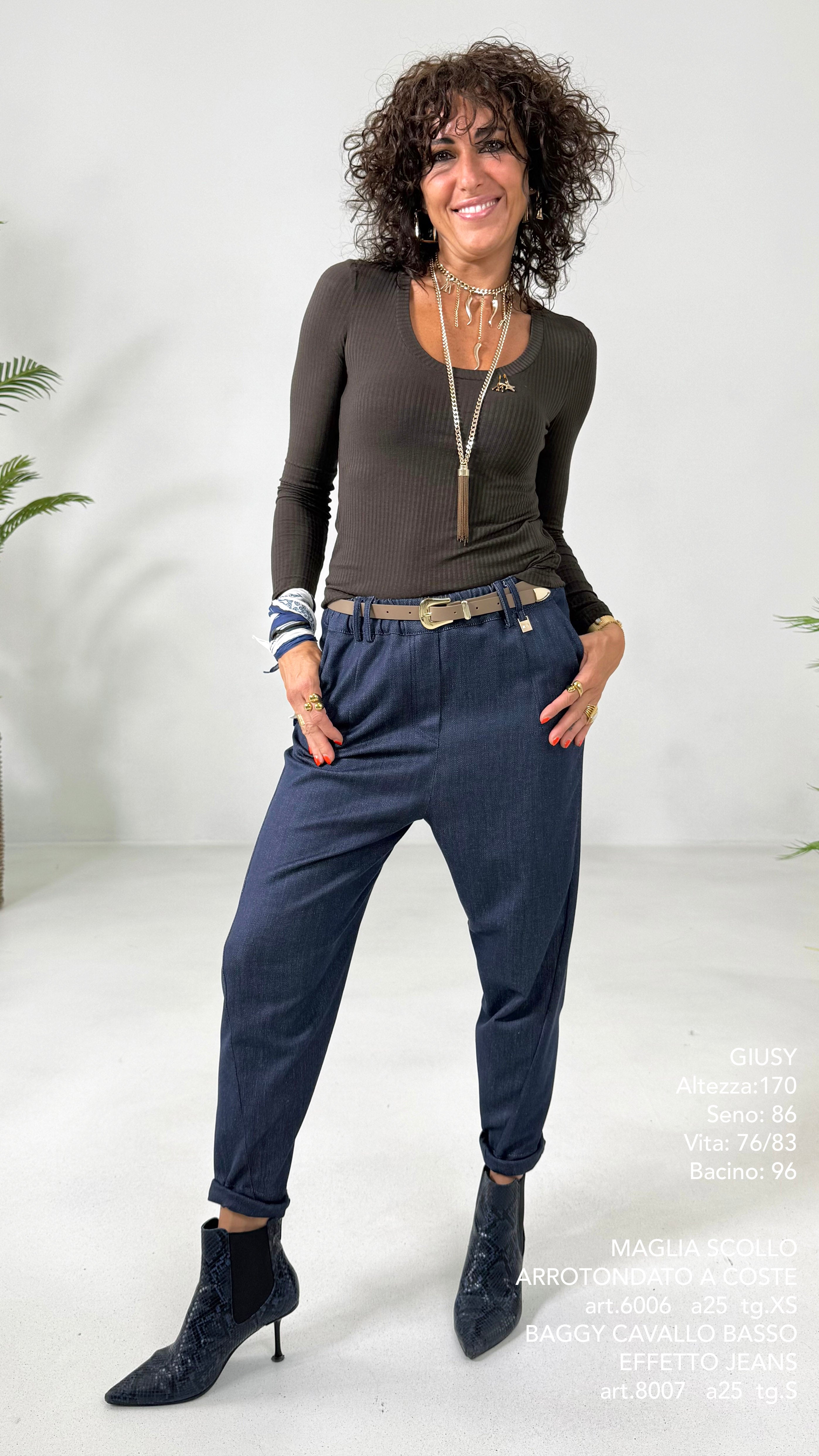 BAGGY CON CAVALLO BASSO IN MAGLIA TECNICA EFFETTO JEANS