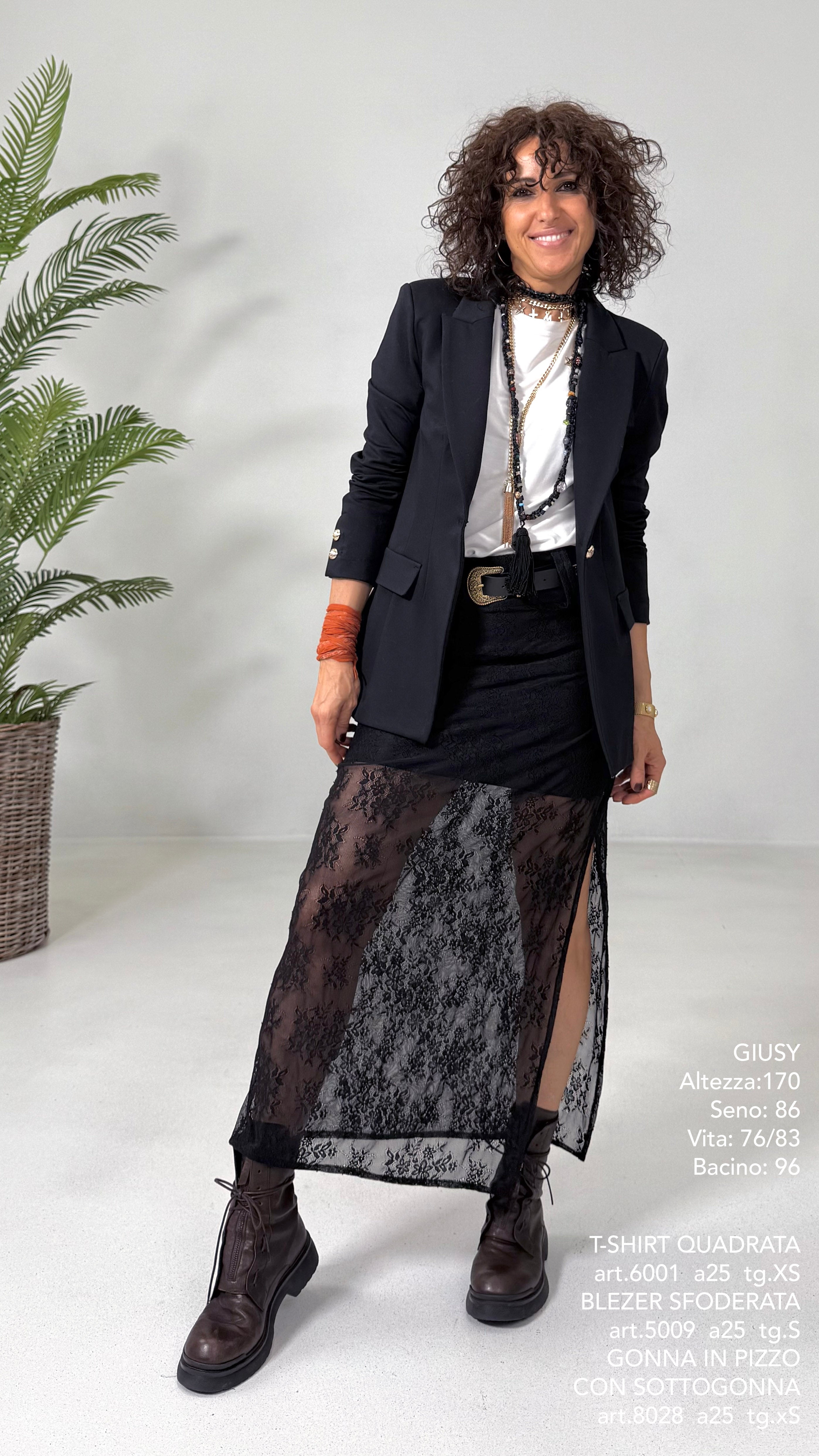 GONNA LUNGA IN PIZZO ELASTICIZZATO CON SOTTOGONNA