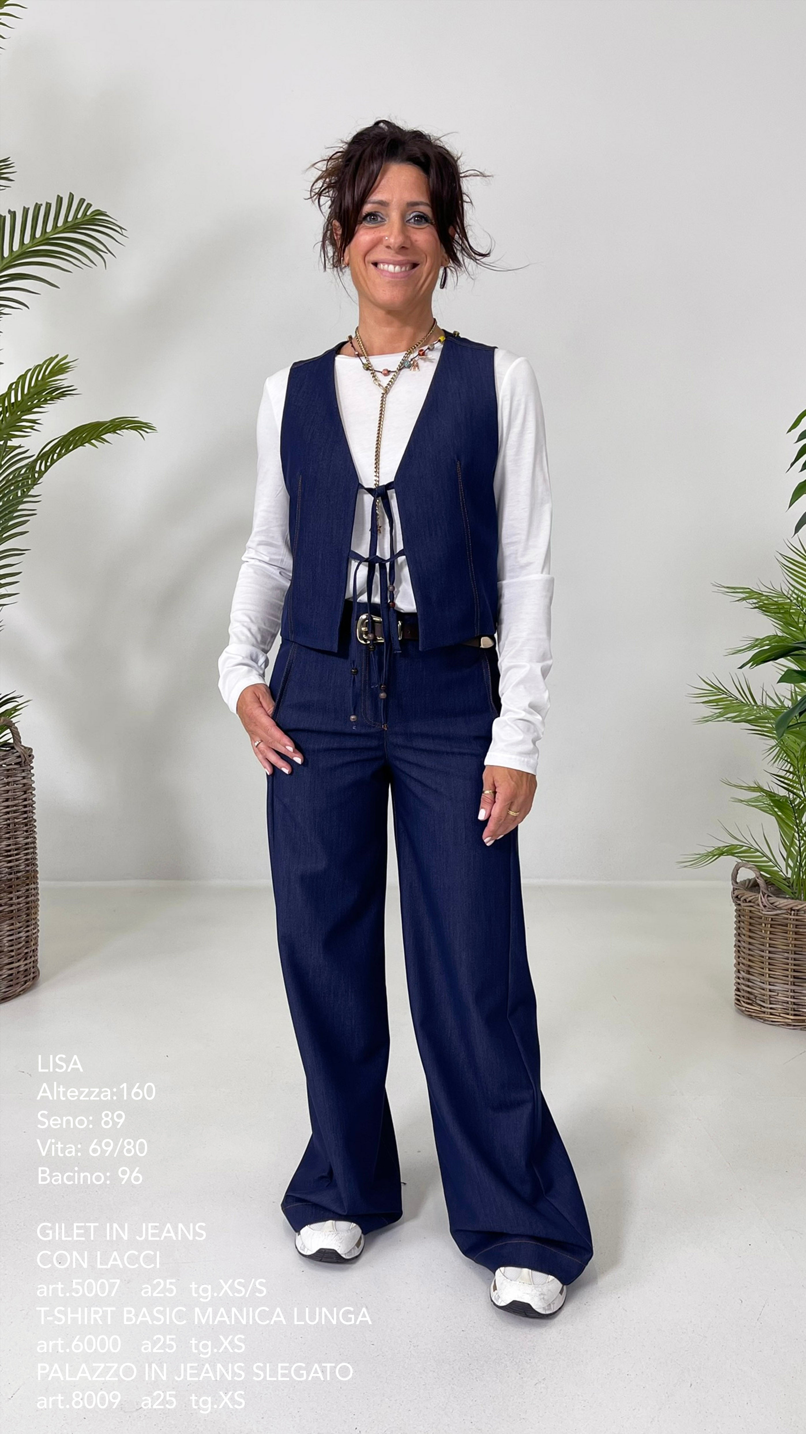 GILET IN JEANS SLEGATO CON LACCI