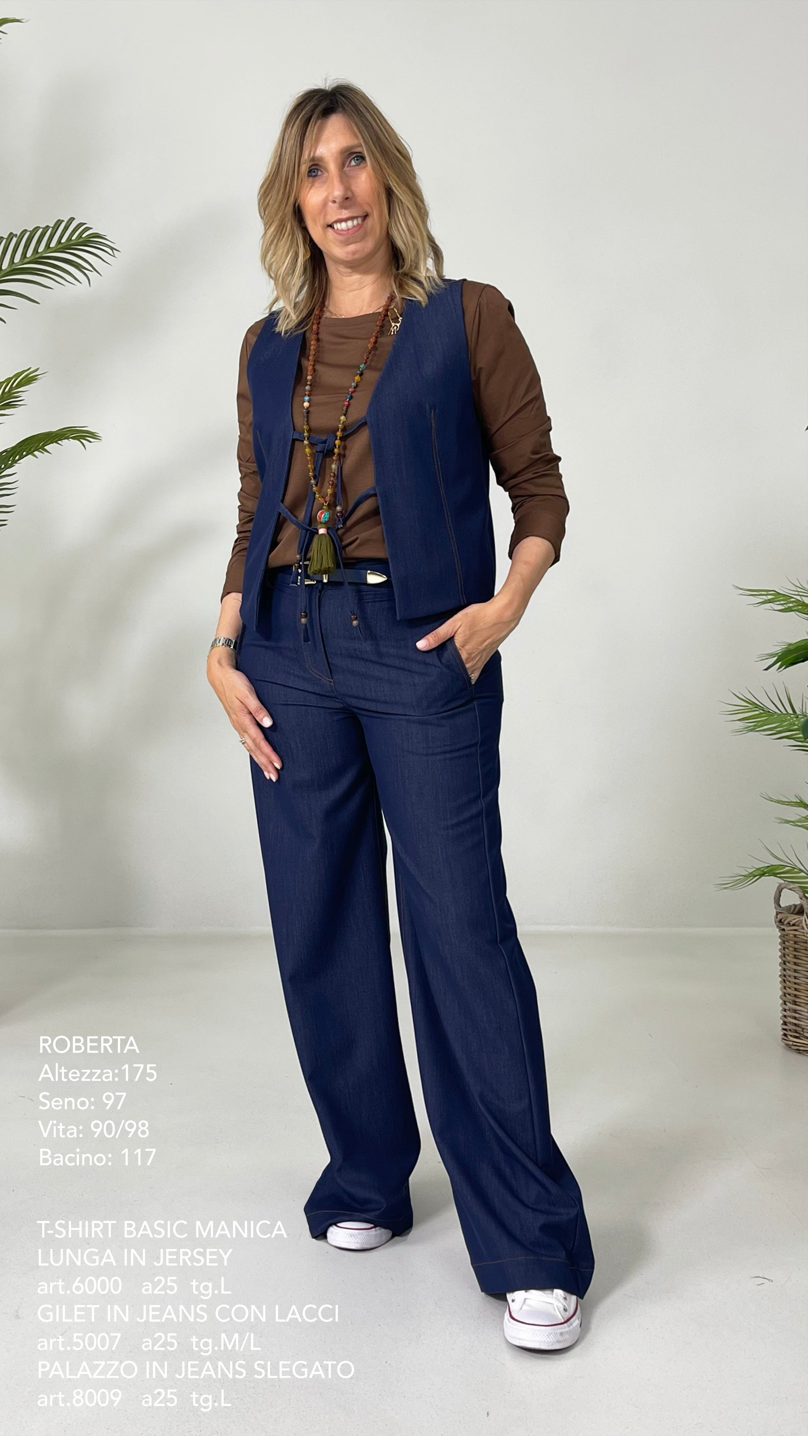 GILET IN JEANS SLEGATO CON LACCI