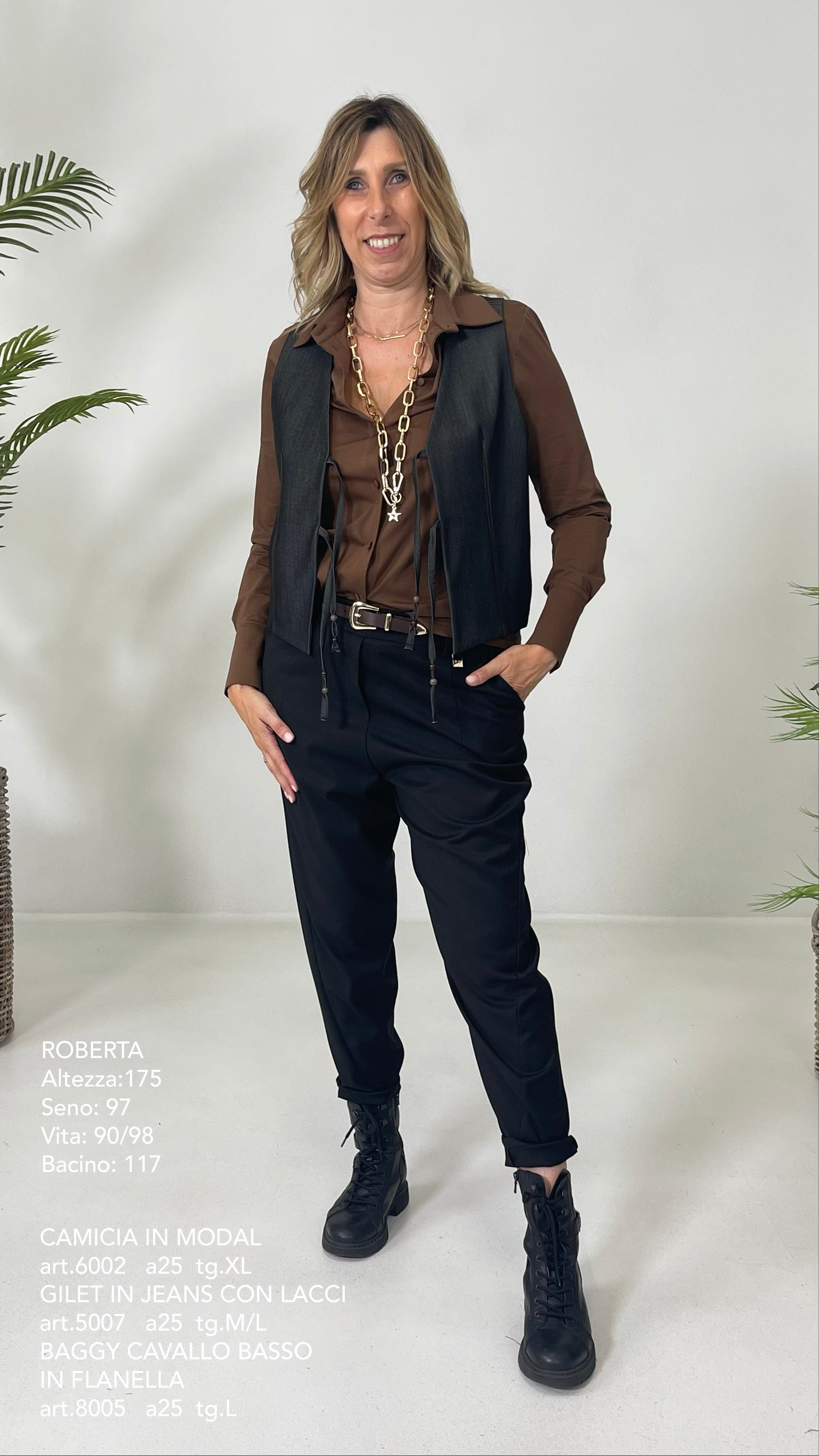 GILET IN JEANS SLEGATO CON LACCI