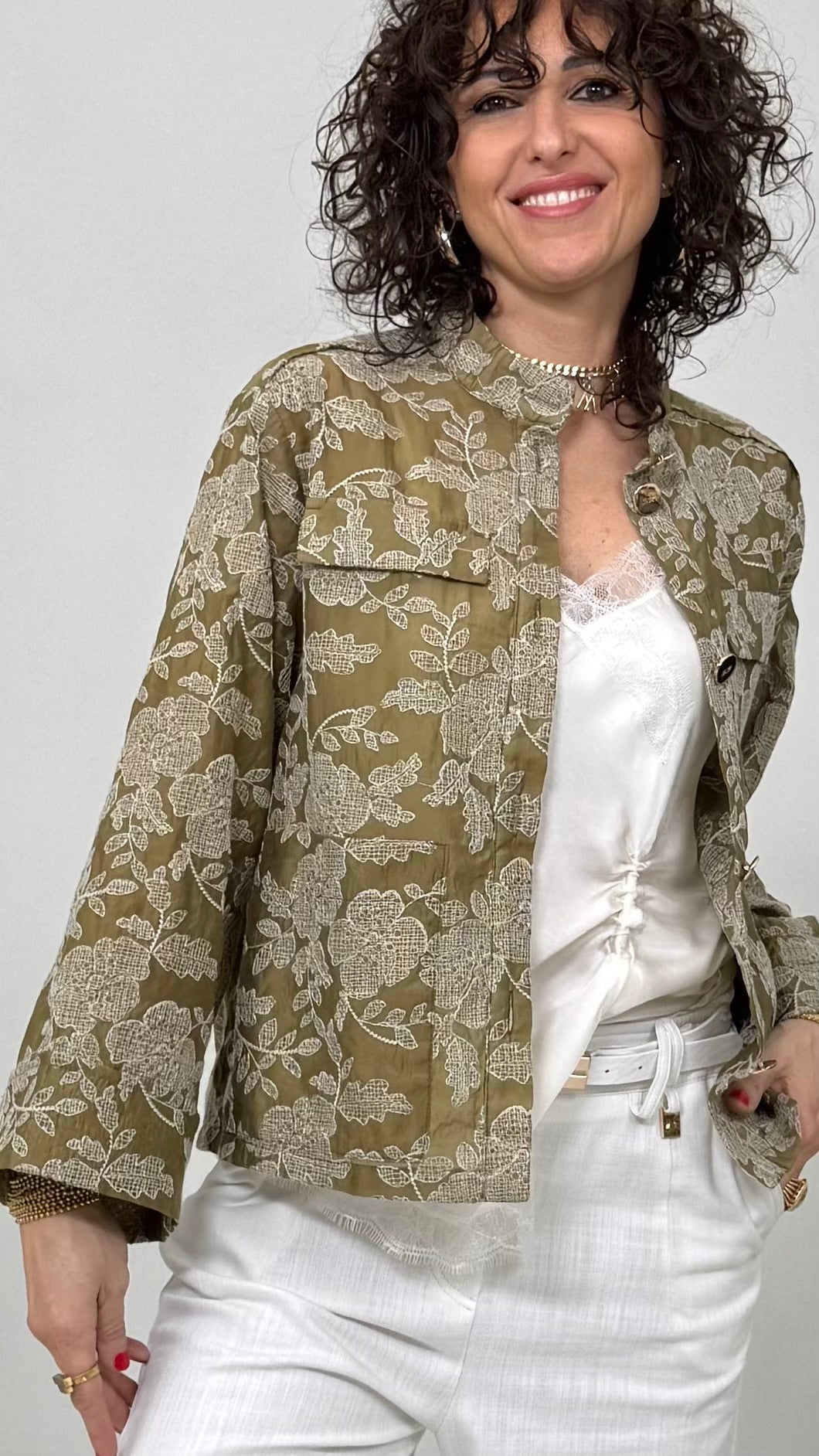 CACCIATORE IN VOILE RICAMATO