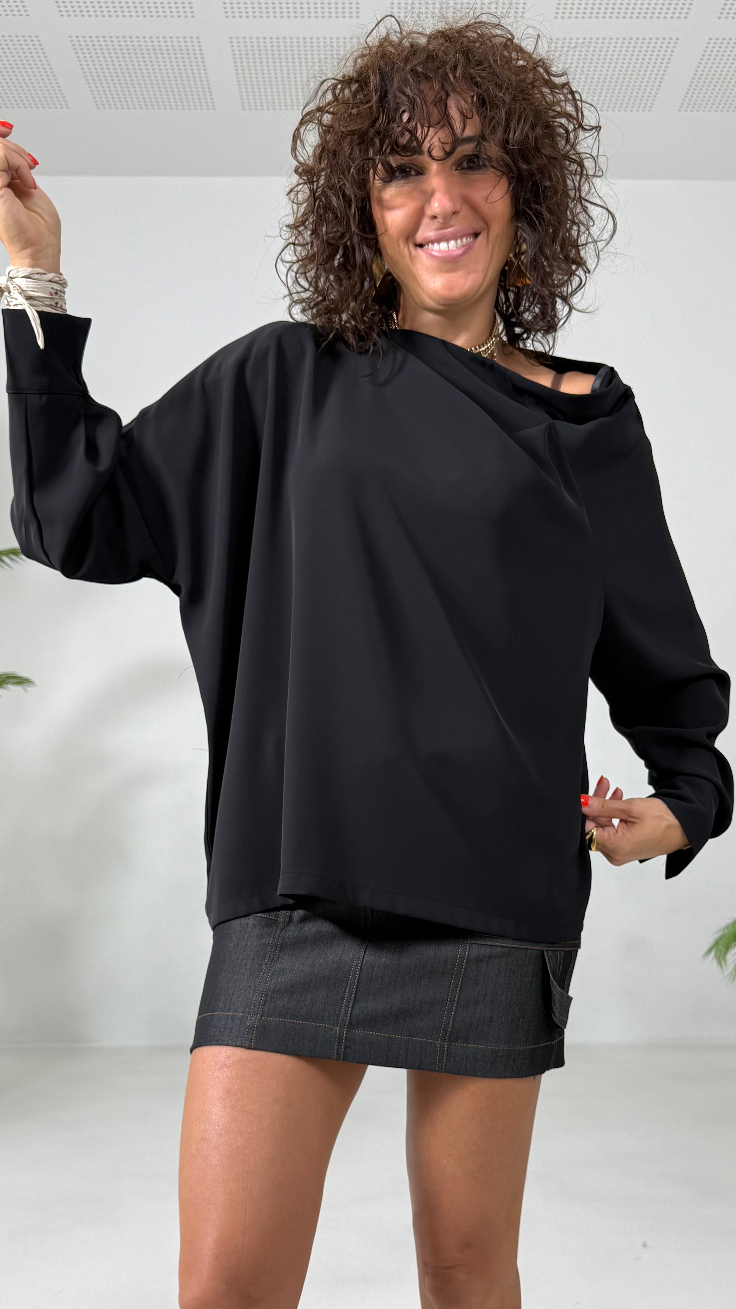 CAMICIA ASIMMETRICA LINEA QUADRATA IN CADY FLUIDO