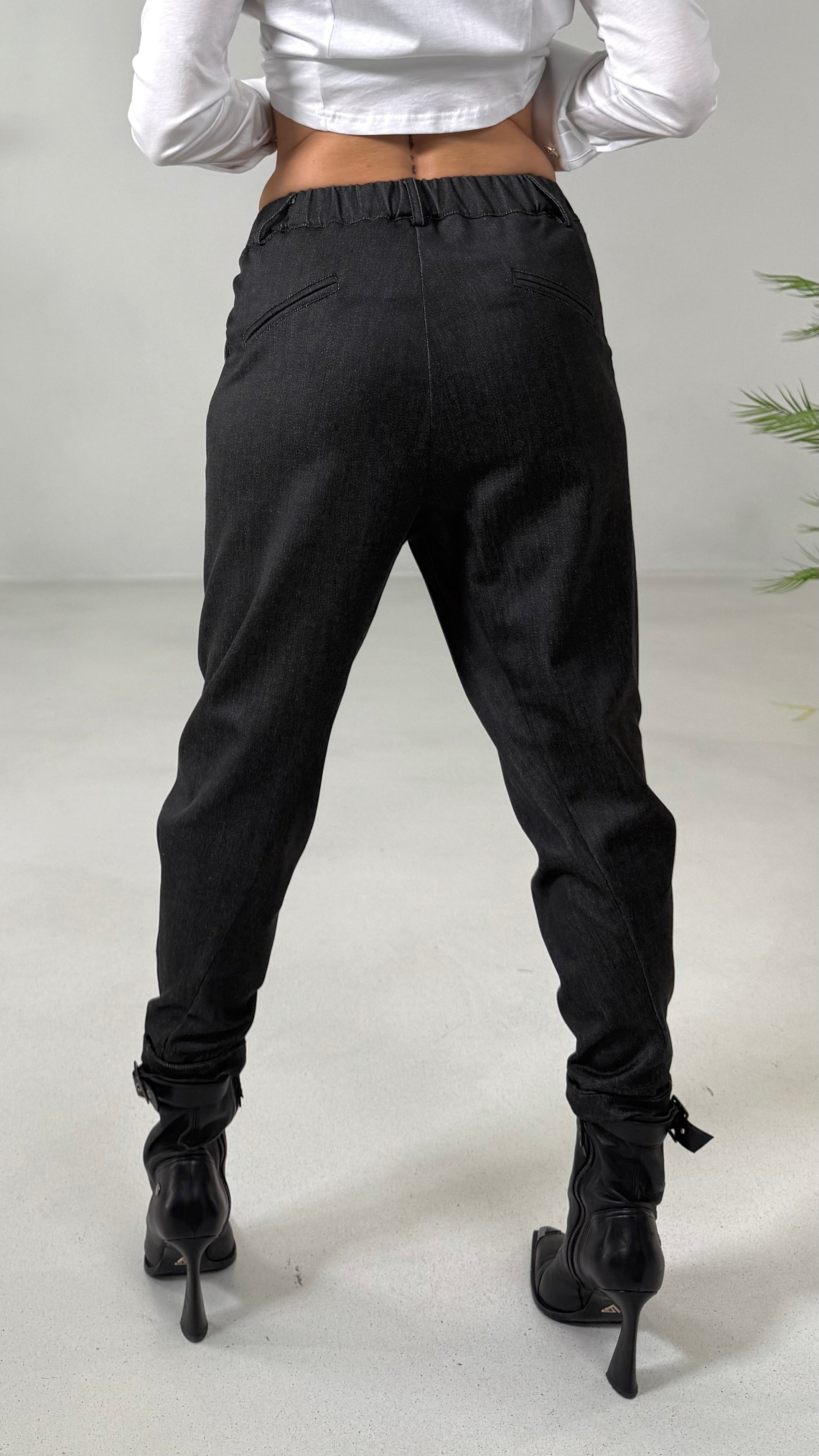 BAGGY CON CAVALLO BASSO IN MAGLIA TECNICA EFFETTO JEANS