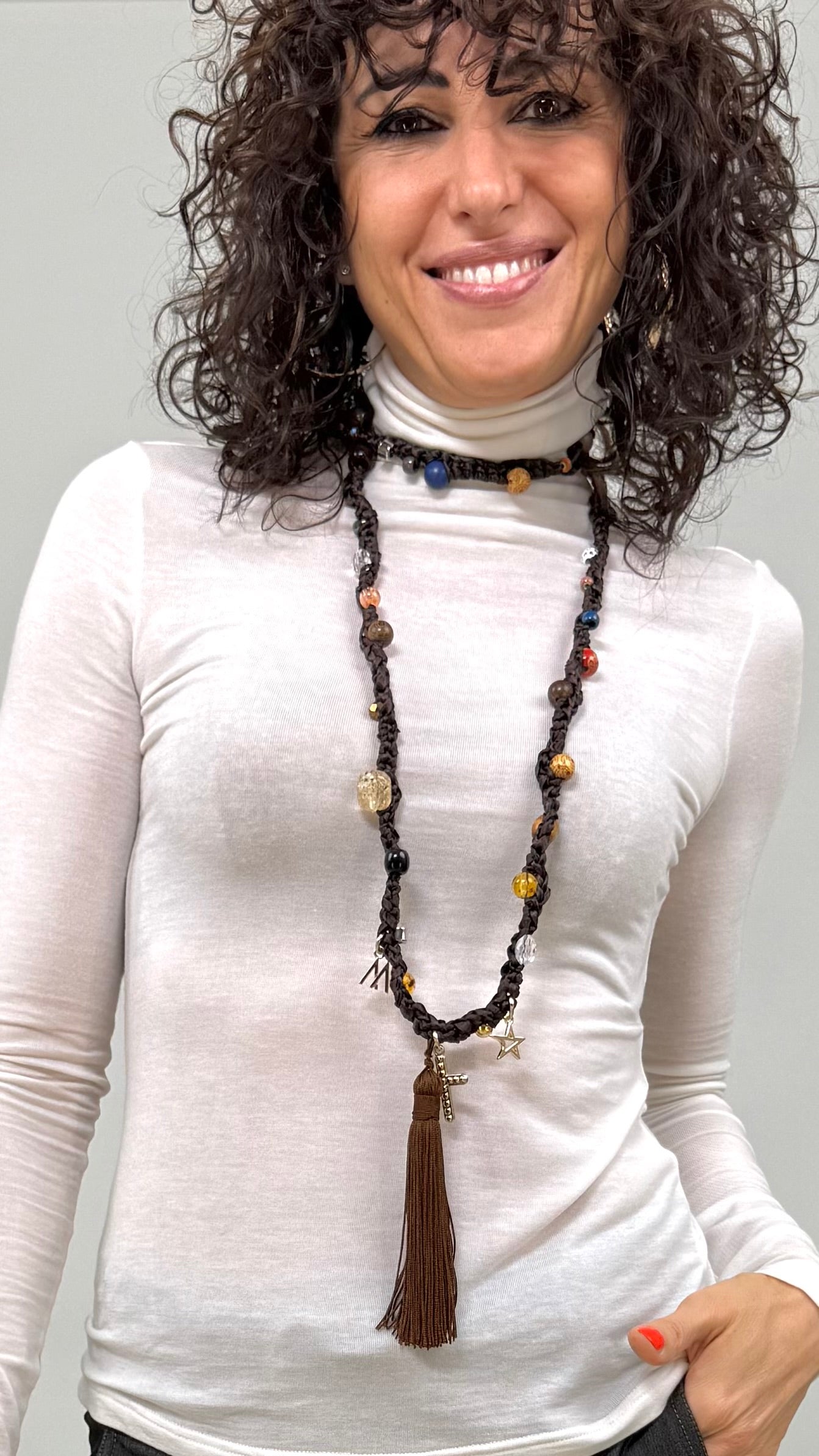 COLLANA UNCINETTO CON PIETRE E NAPPA