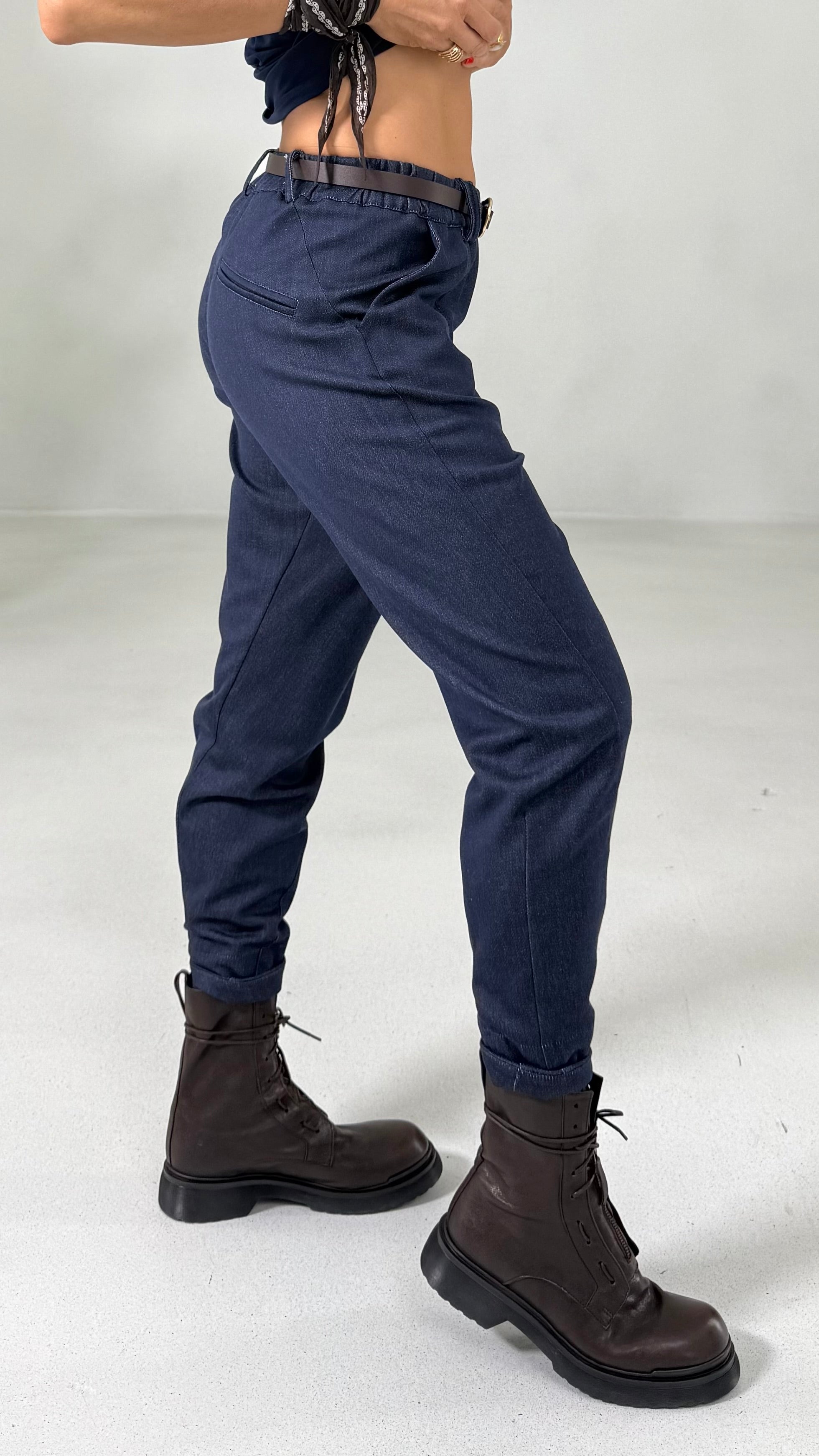 BAGGY CON CAVALLO BASSO IN MAGLIA TECNICA EFFETTO JEANS