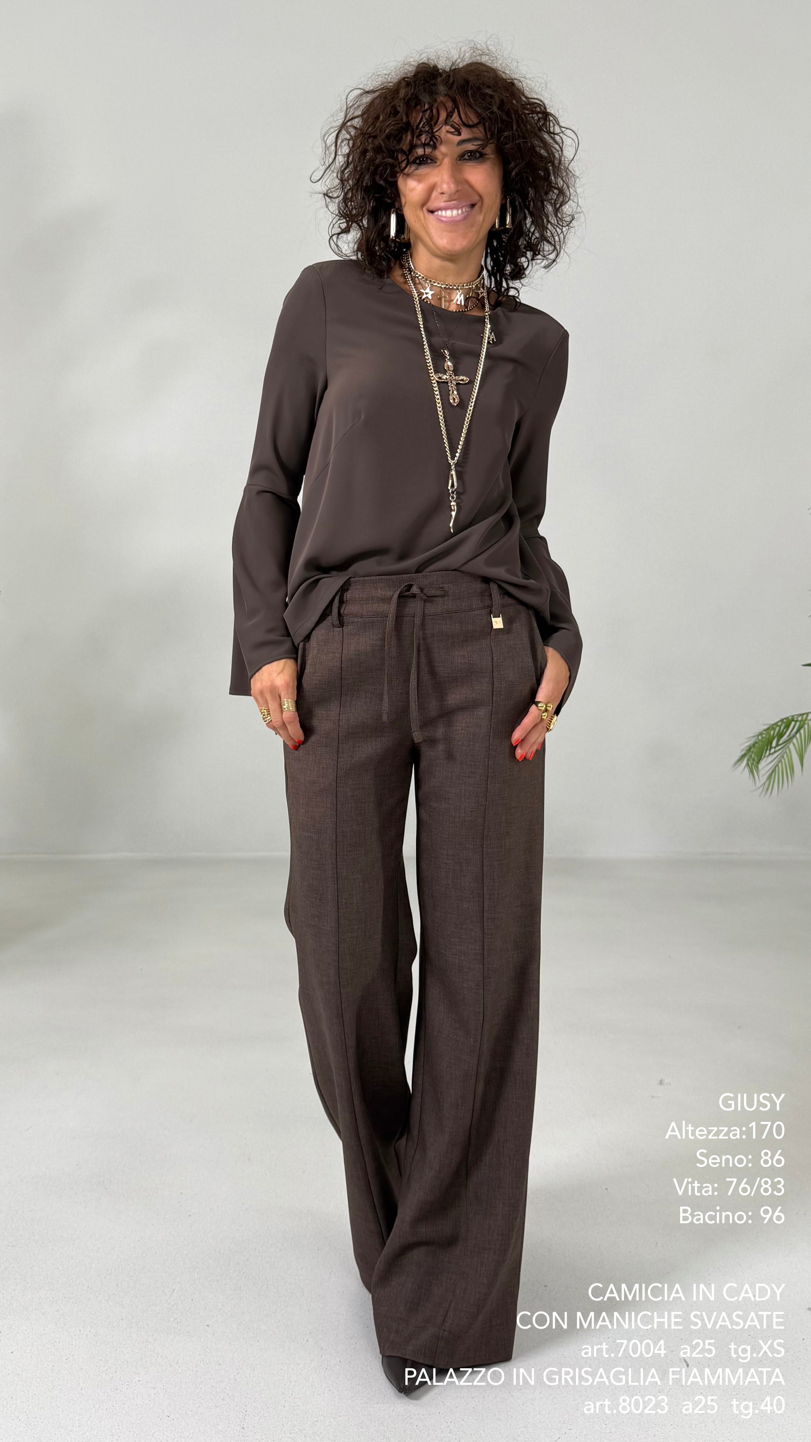 CAMICIA IN CADY FLUIDO CON MANICHE SVASATE