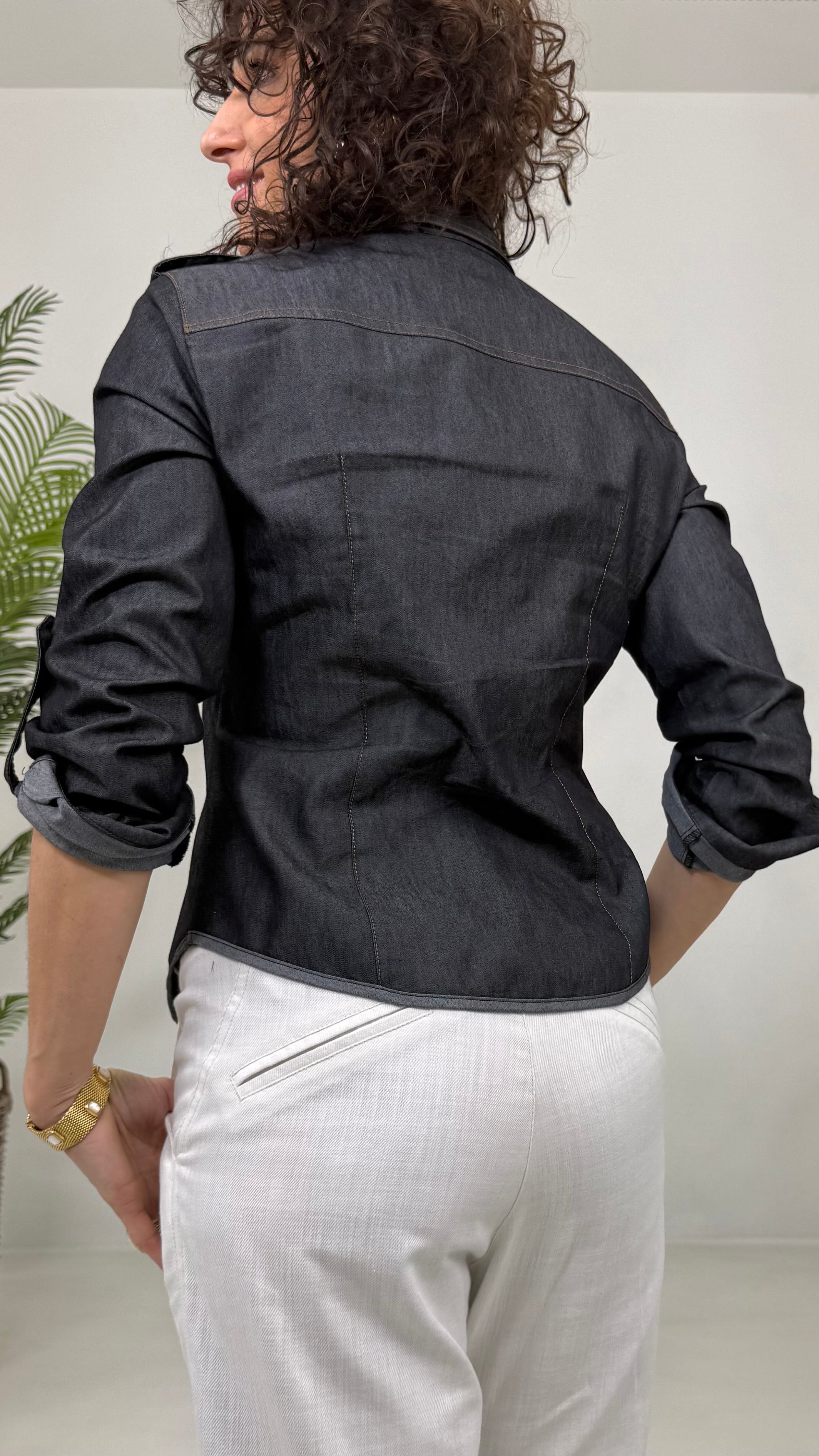 CAMICIA CON TASCHE IN JEANS ELASTICO