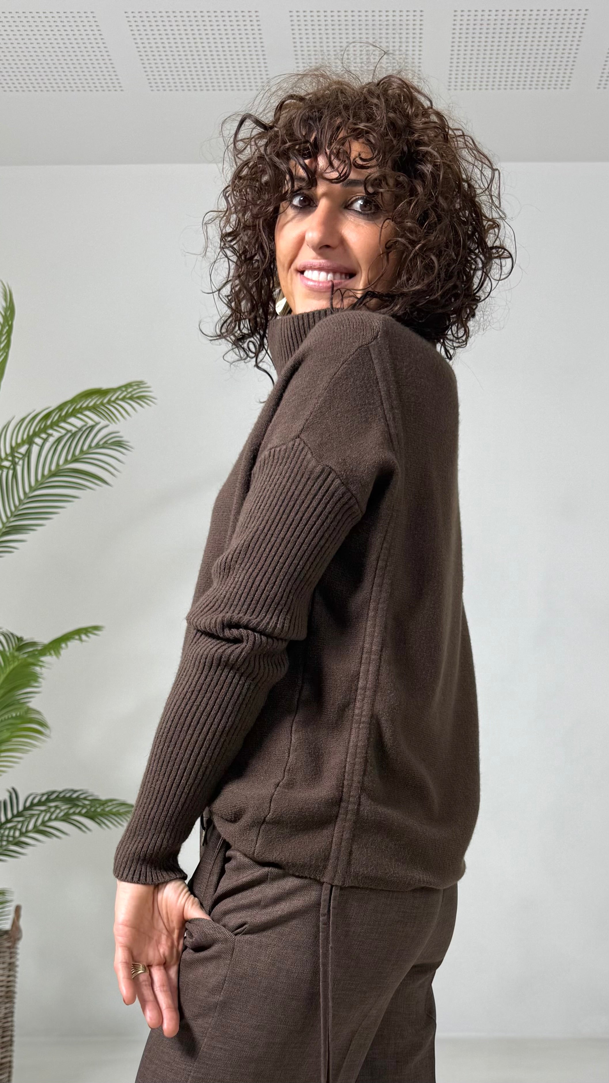 MAGLIA QUADRATA CON COULISSE IN CALDA VISCOSA