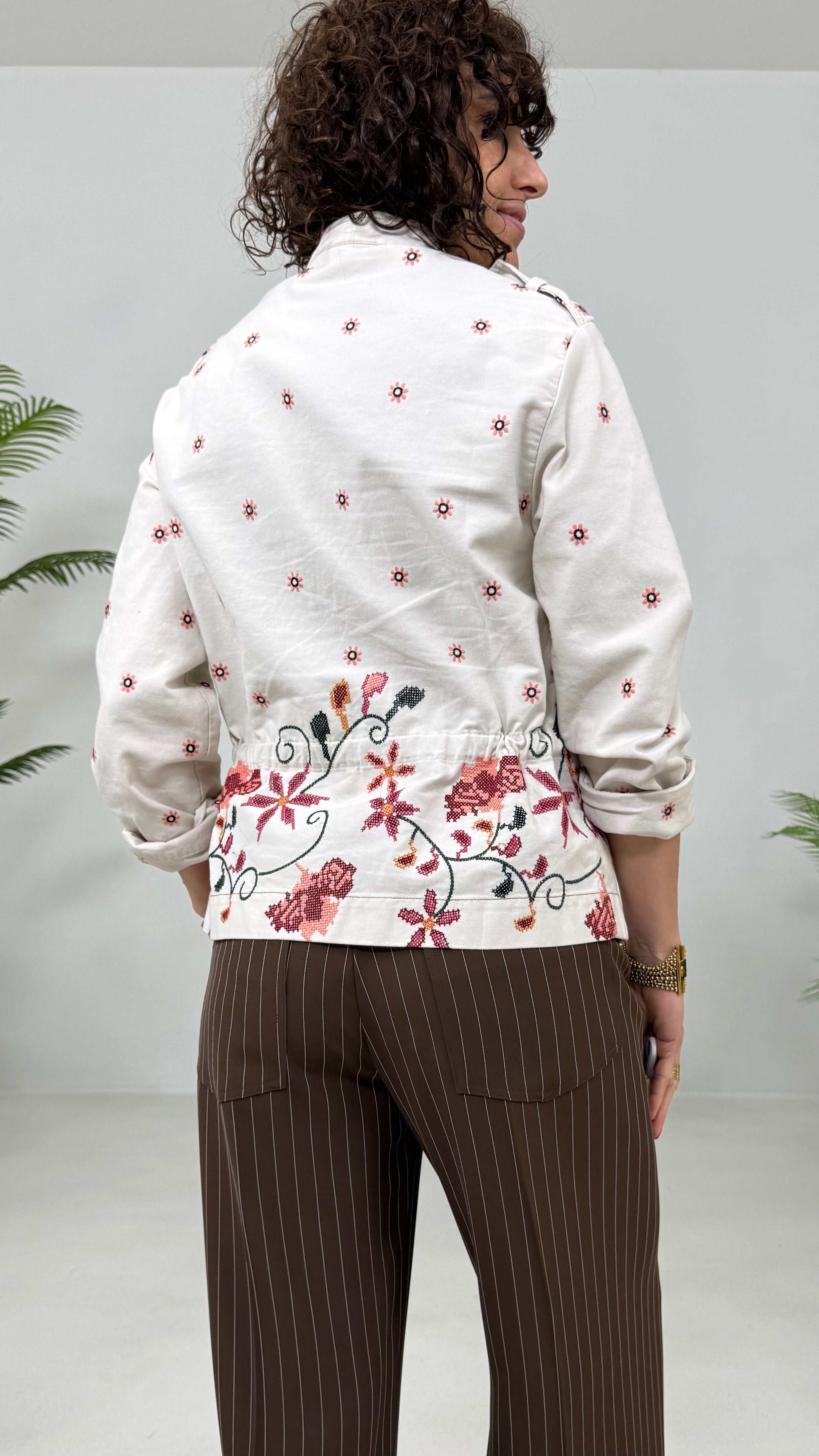 CACCIATORA IN CANVAS RICAMATA FIORI