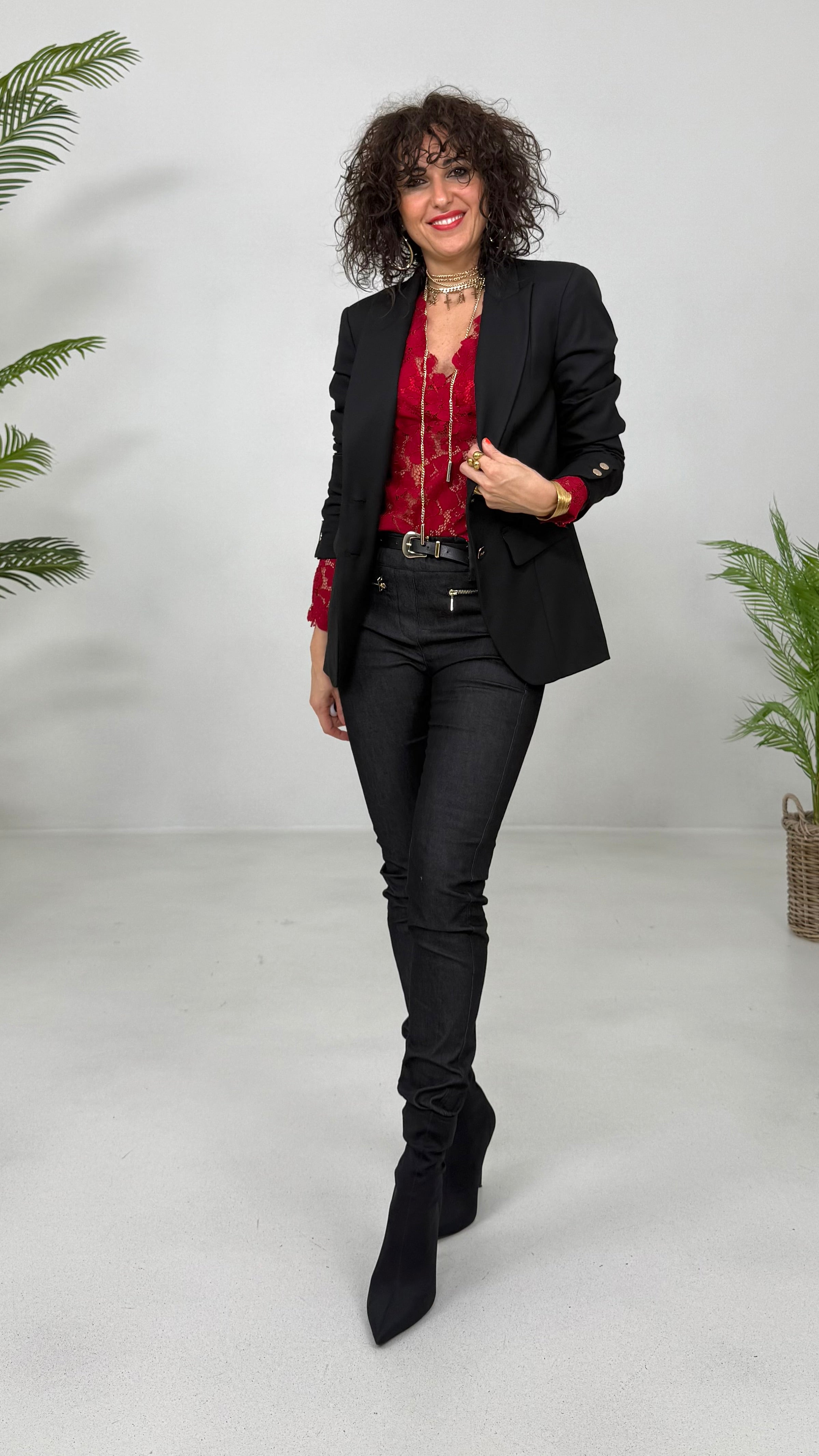 MAGLIA IN PIZZO CON MANICHE LUNGHE