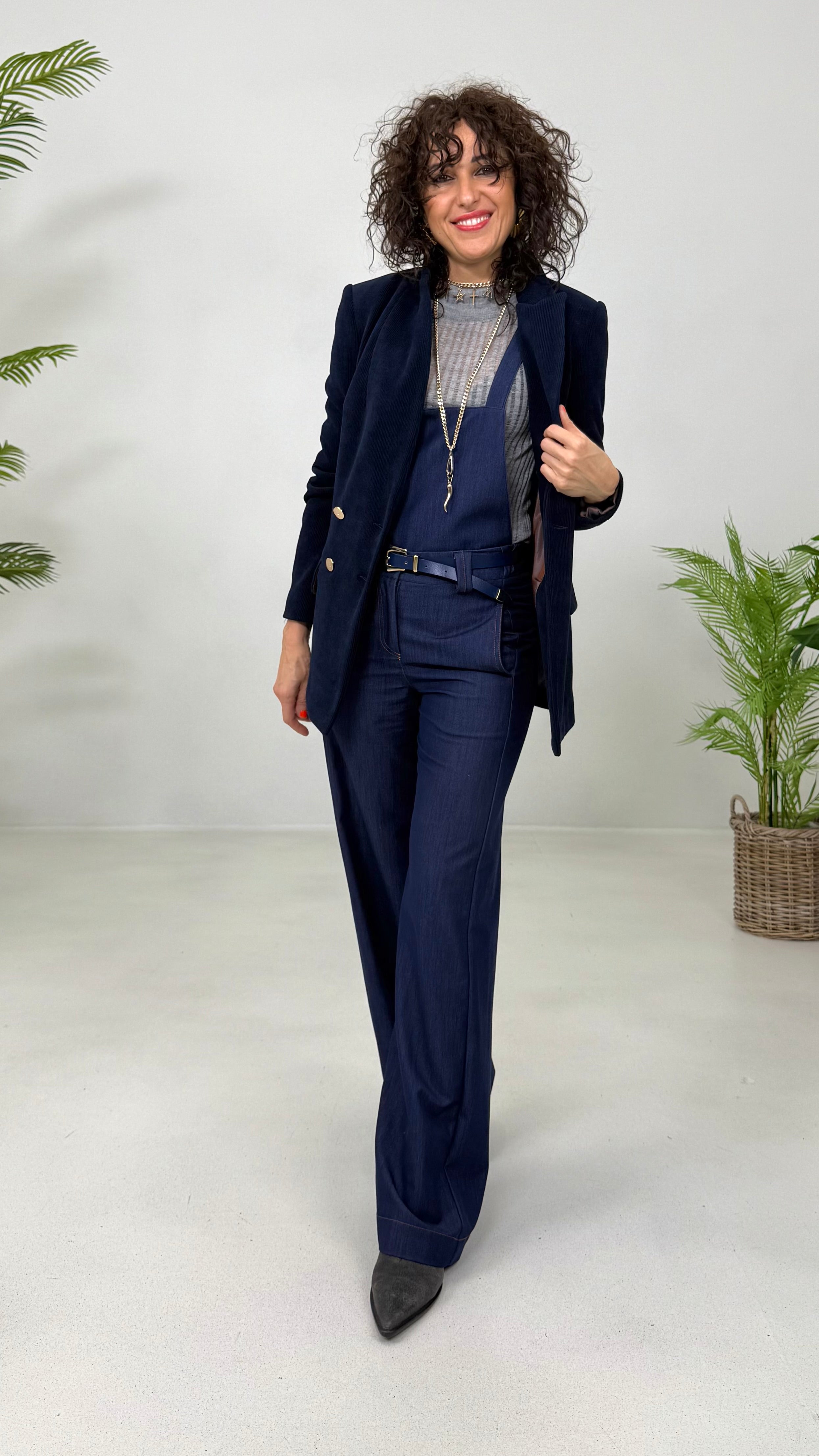 PETTORINA PER EFFETTO SALOPETTE IN JEANS SLEGATO