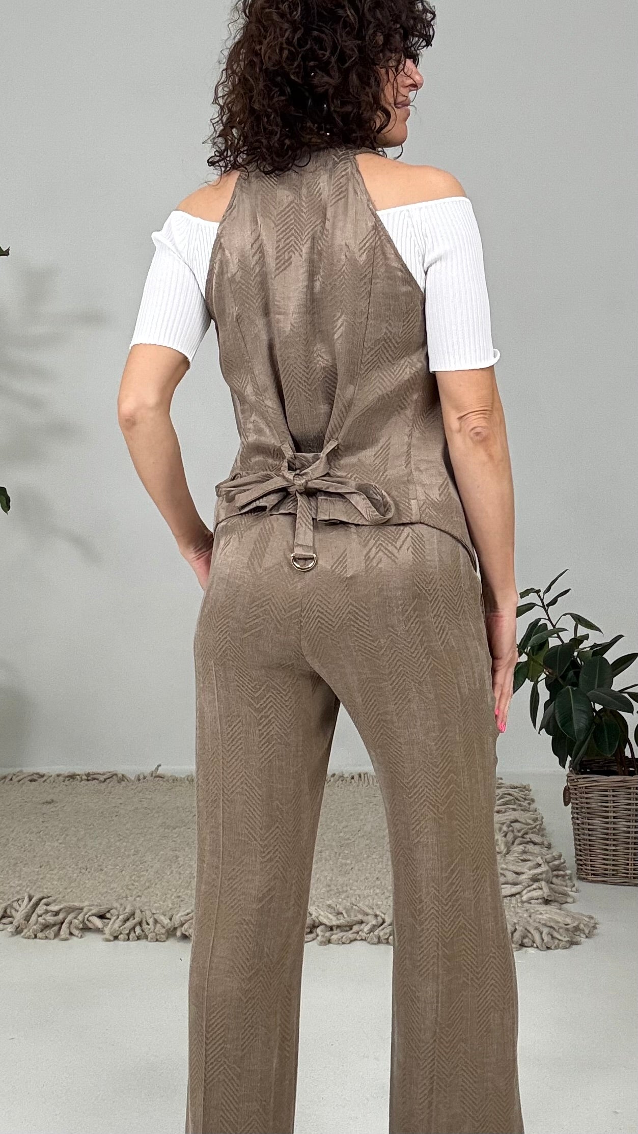 514 P25 FANGO GILET CON CINTURA IN VISCOSA JAQUARD GEOMETRICO