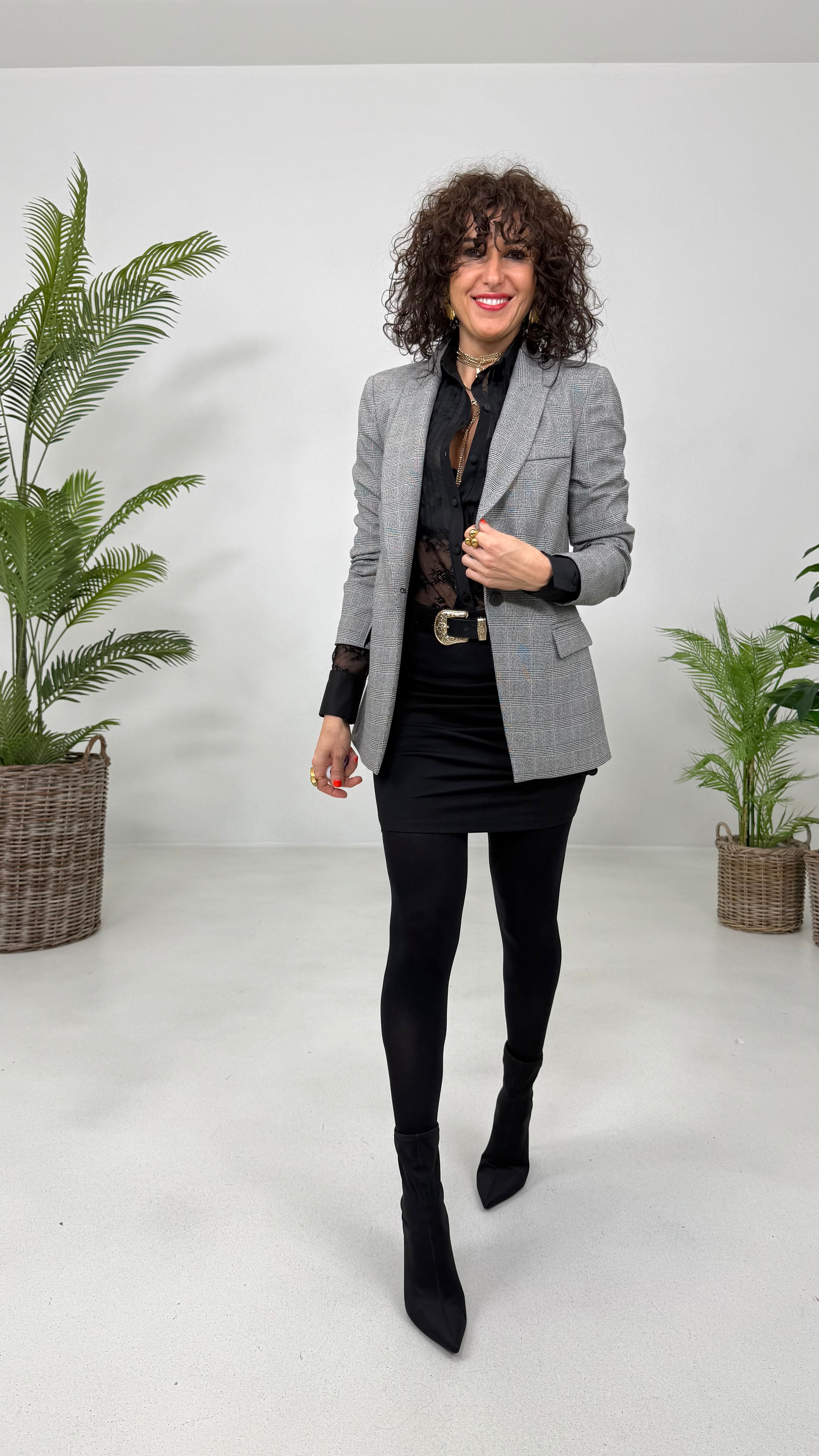 CAMICIA IN PIZZO CON PETTORINA IN MUSSOLA