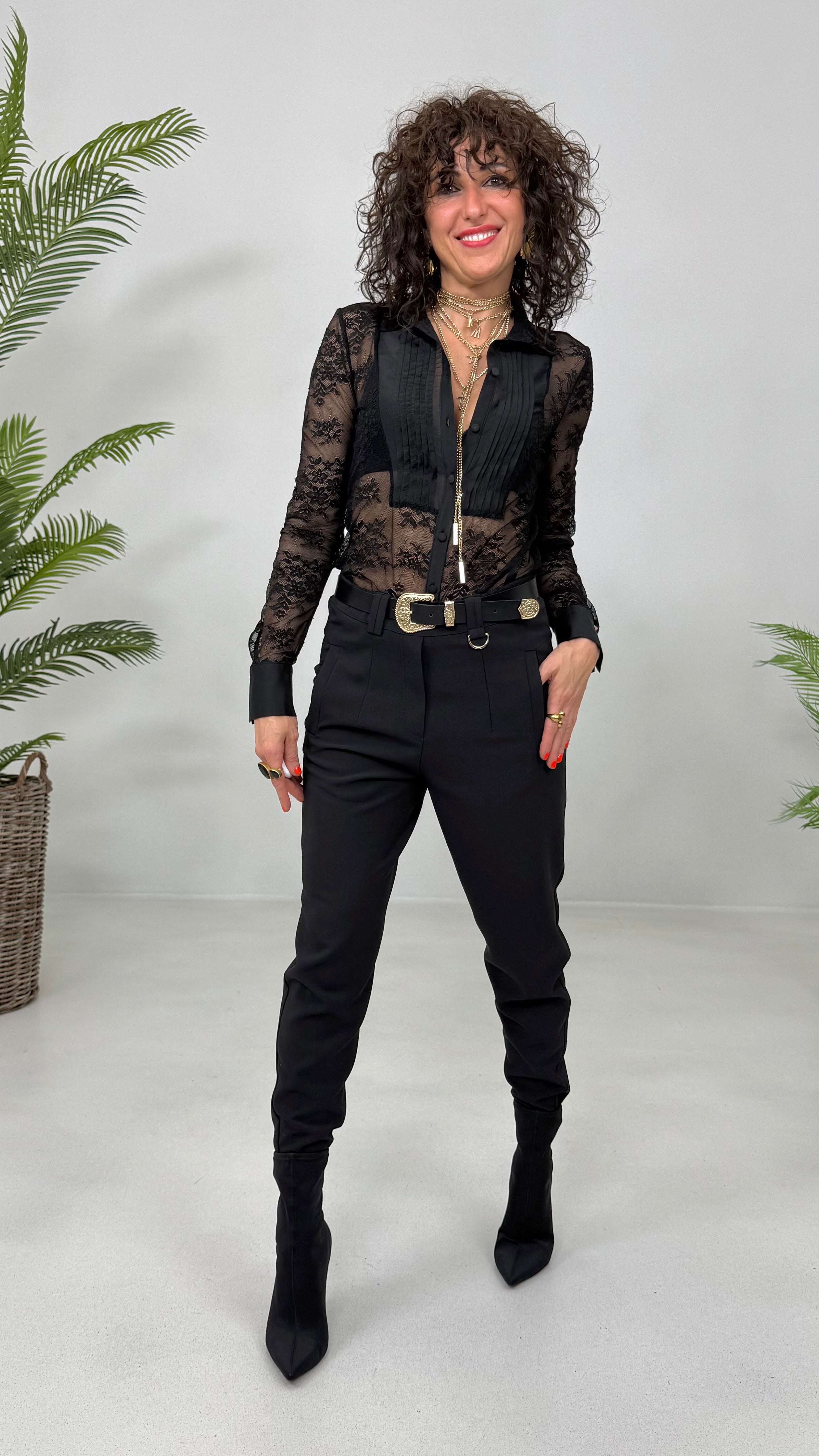 CAMICIA IN PIZZO CON PETTORINA IN MUSSOLA