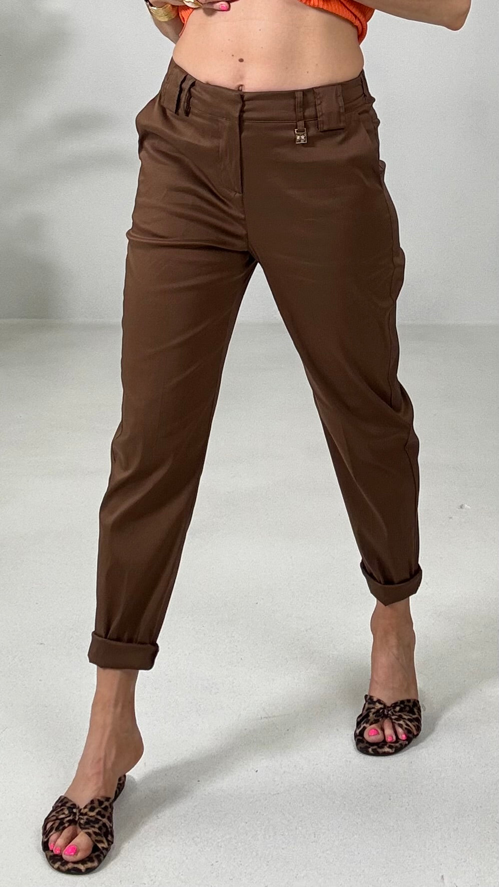 821 P25 TERRA BAGGY IN PELLE D UOVO