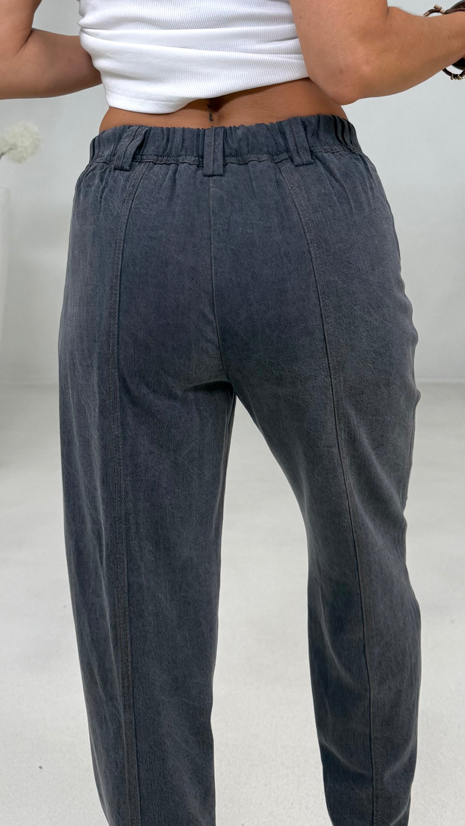 BAGGY CON TASCONI IN JEANS LYOCELL