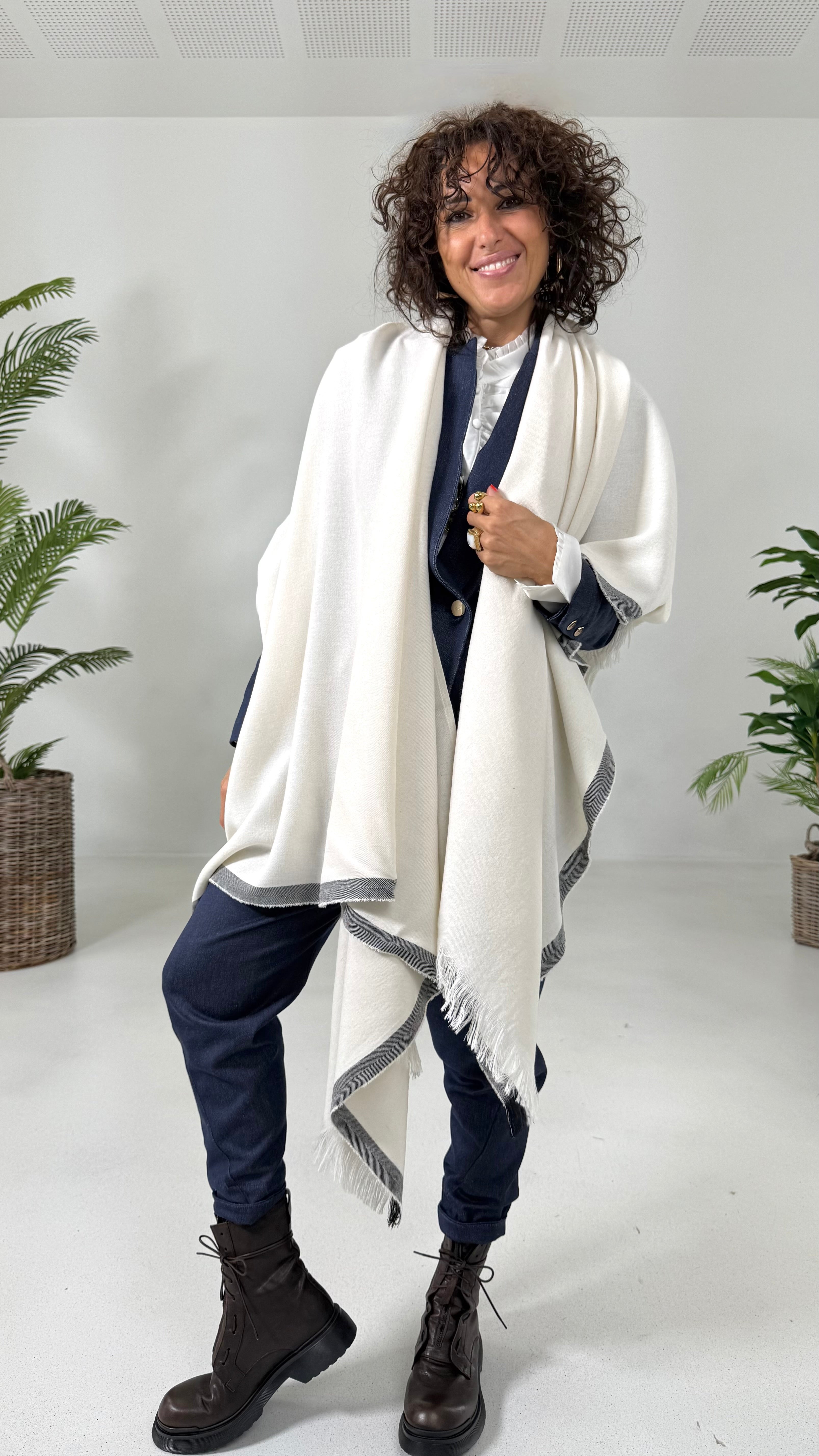 MANTELLA PONCHO COCCOLA