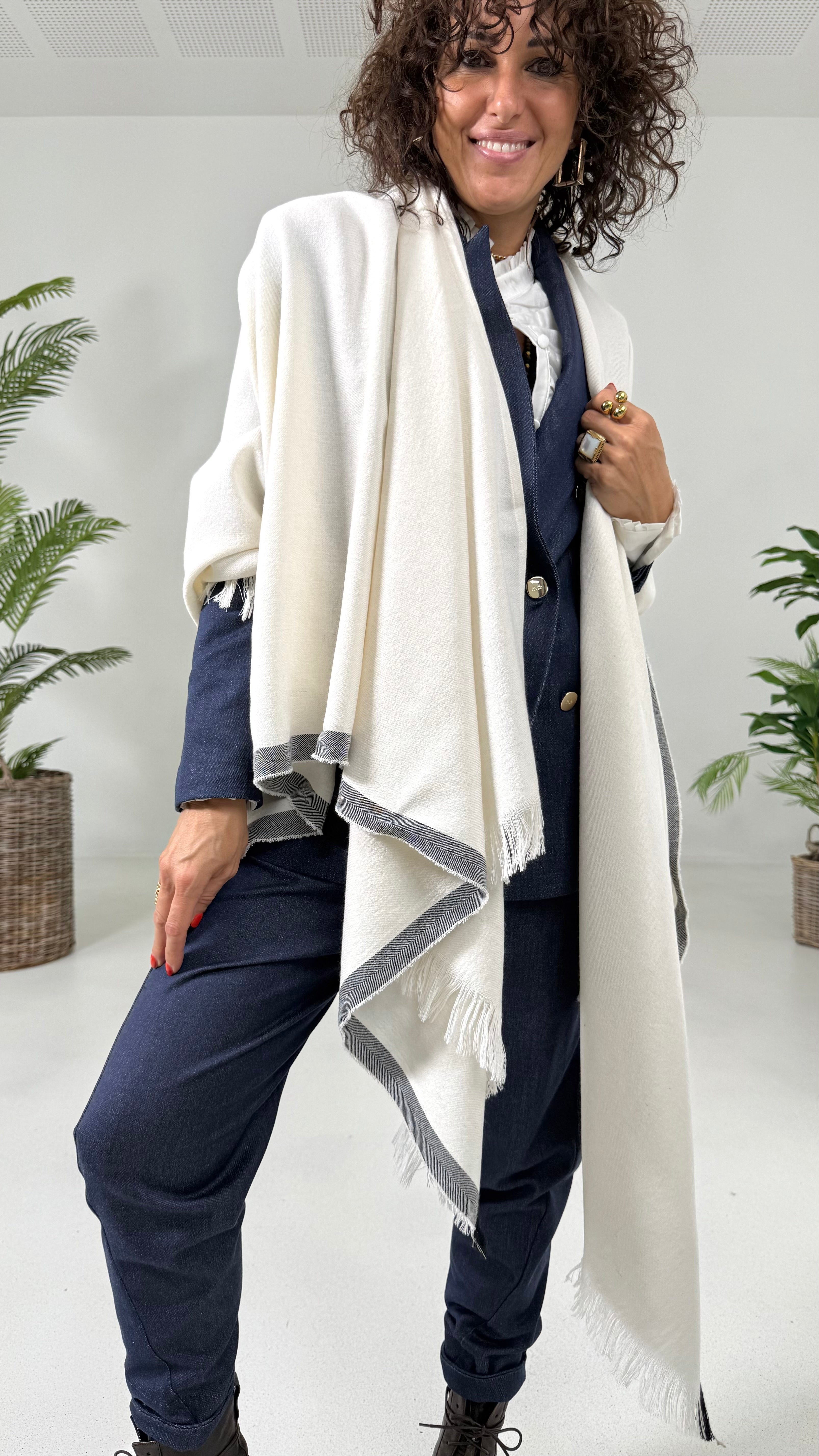 MANTELLA PONCHO COCCOLA