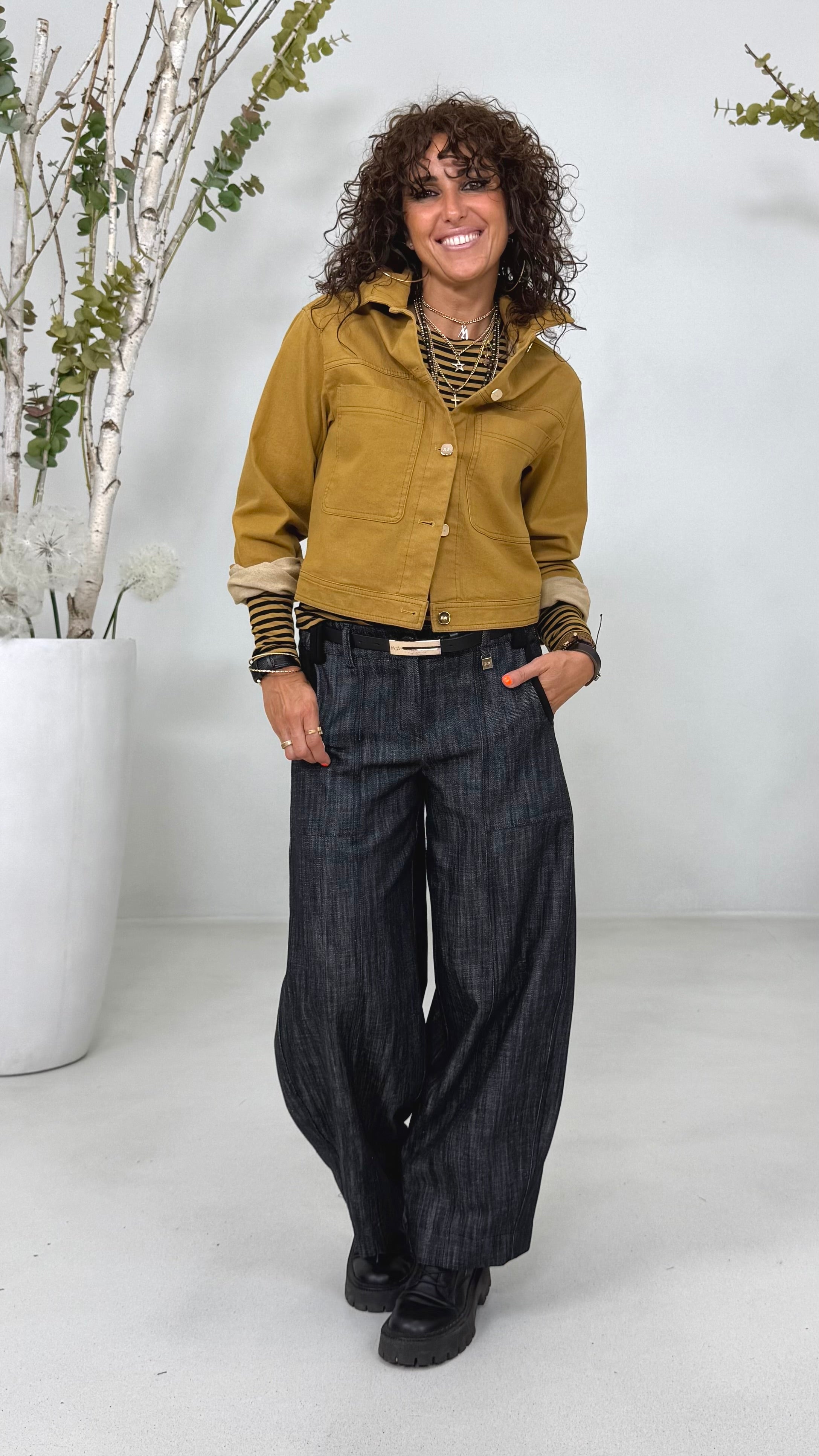 GIUBBETTO JEANS IN DENIM ELASTICIZZATO