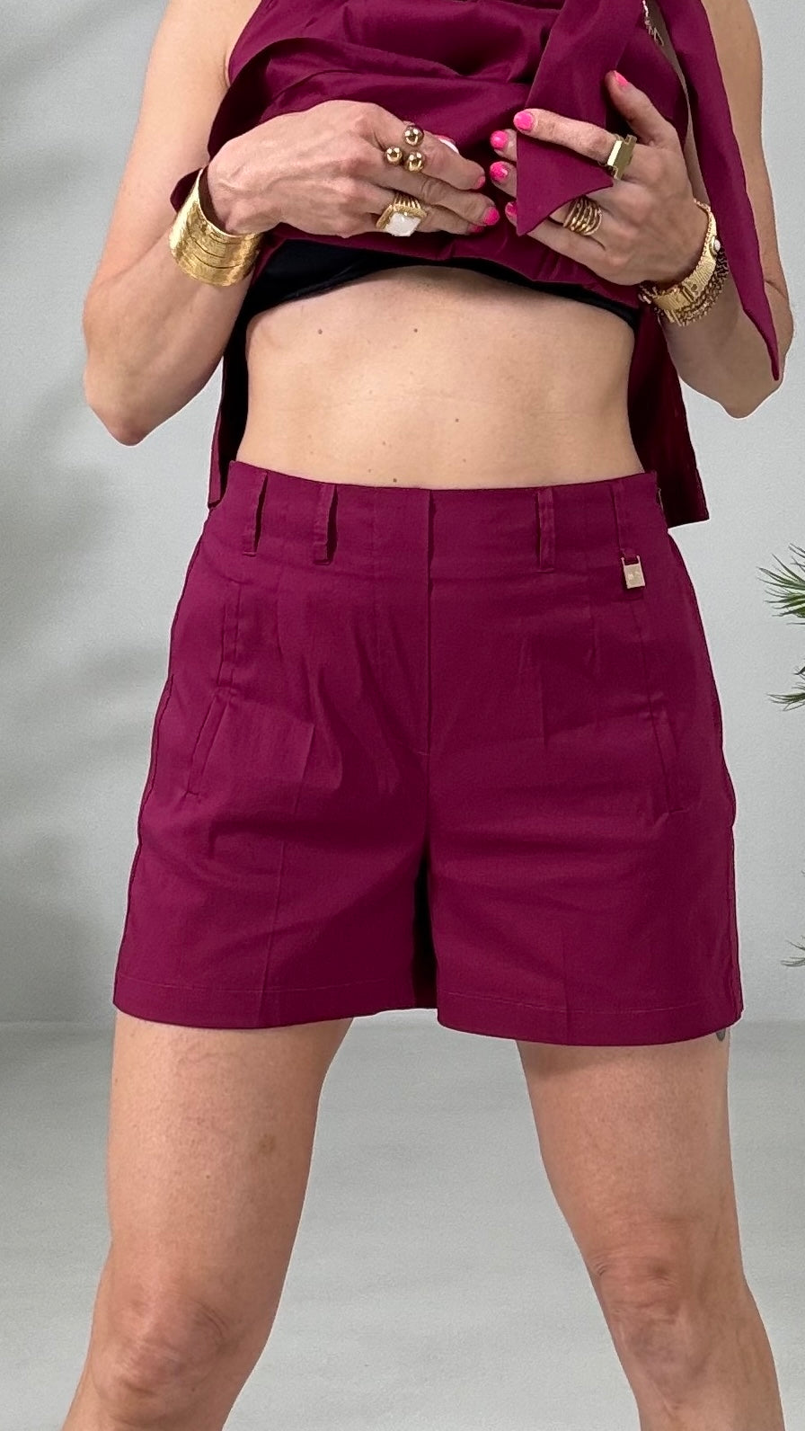 828 P25 AMARANTO SHORT IN PELLE D UOVO
