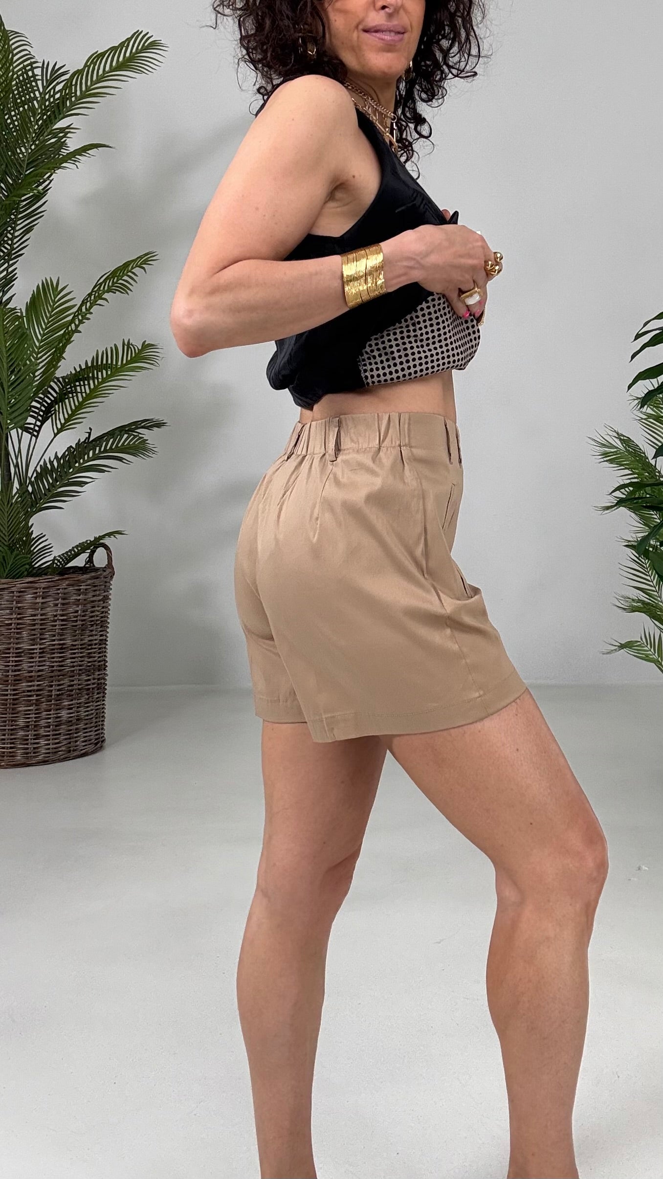 828 P25 KAKI SHORT IN PELLE D UOVO