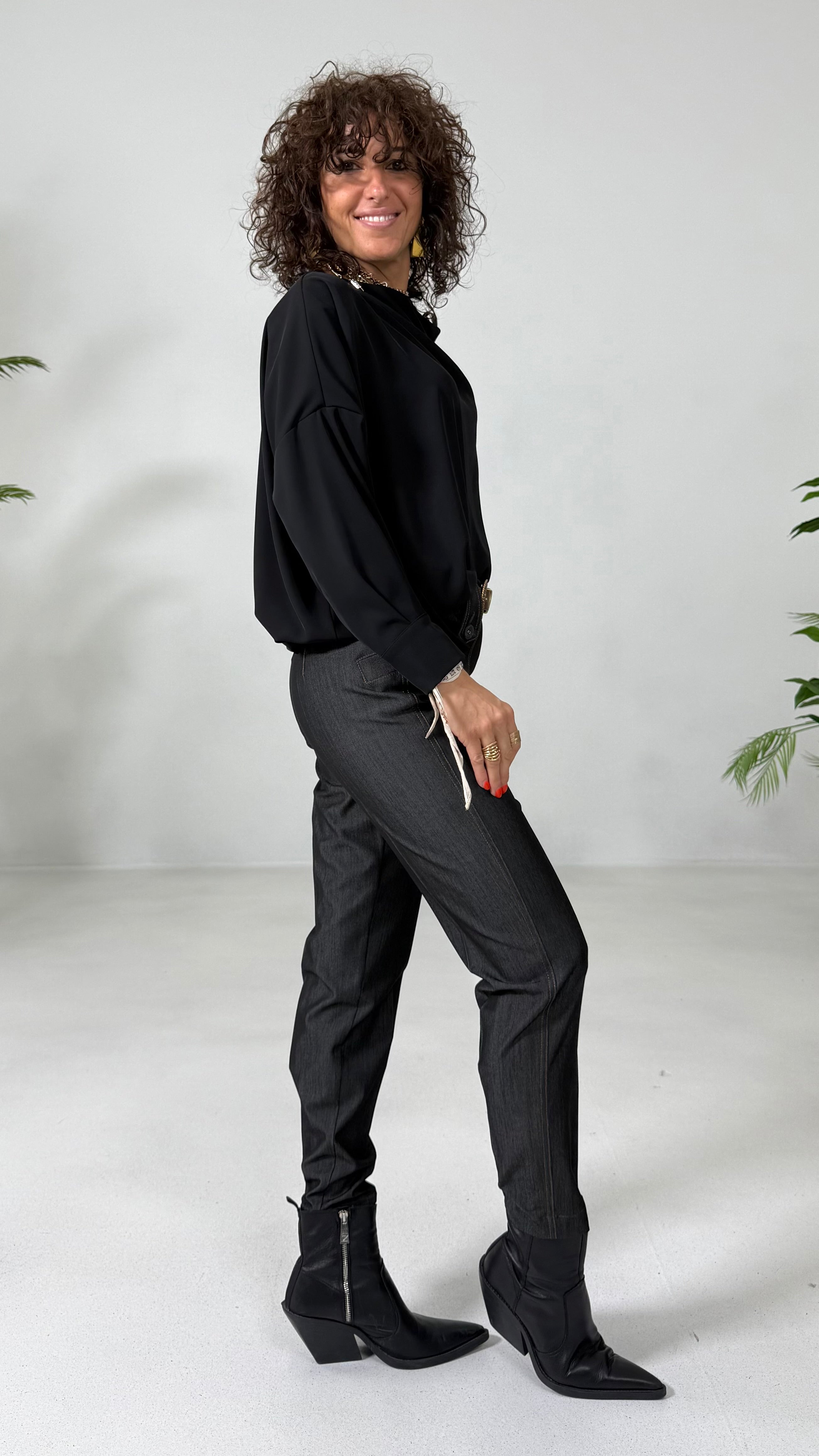 CAMICIA ASIMMETRICA LINEA QUADRATA IN CADY FLUIDO