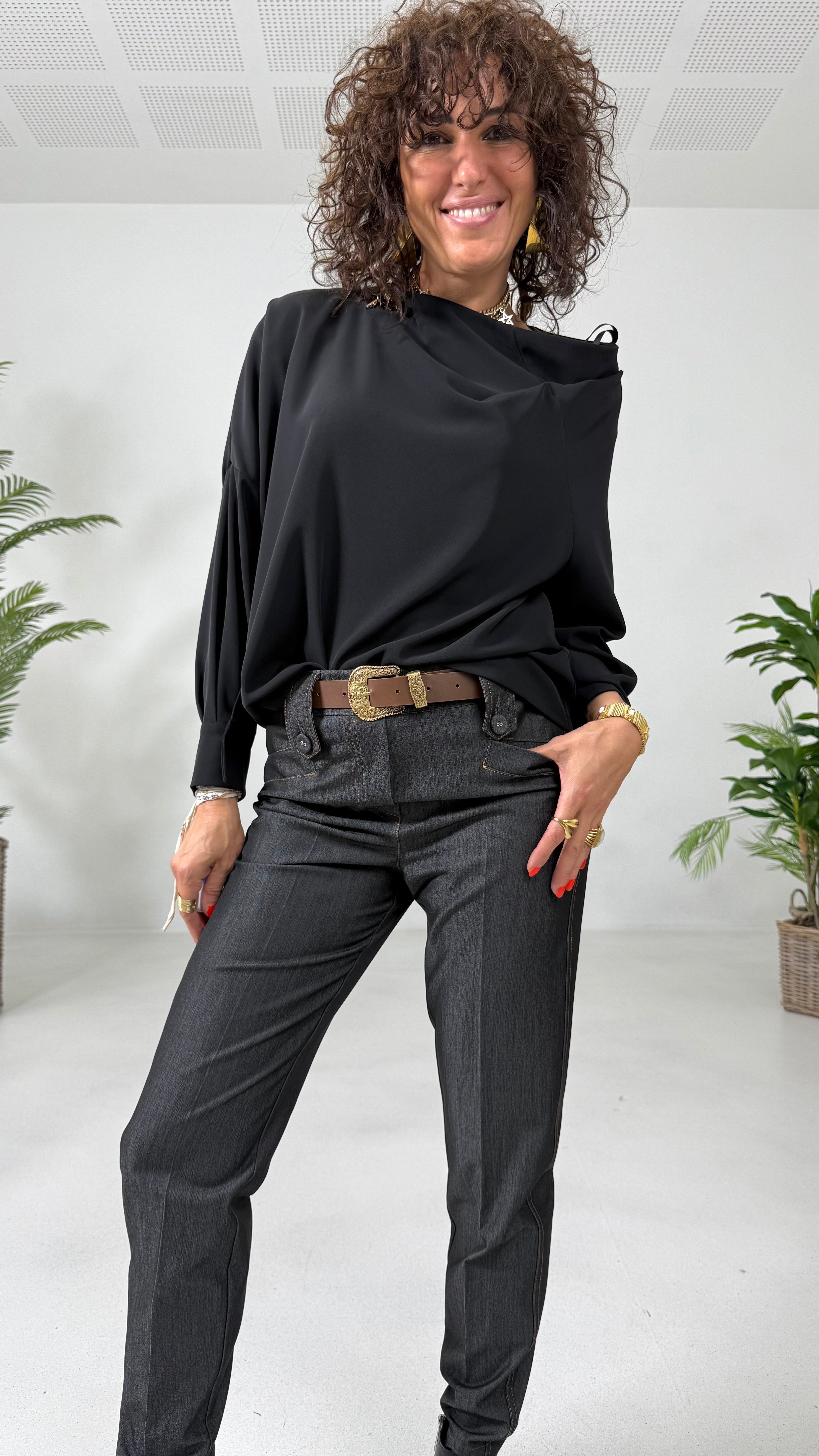 CAMICIA ASIMMETRICA LINEA QUADRATA IN CADY FLUIDO