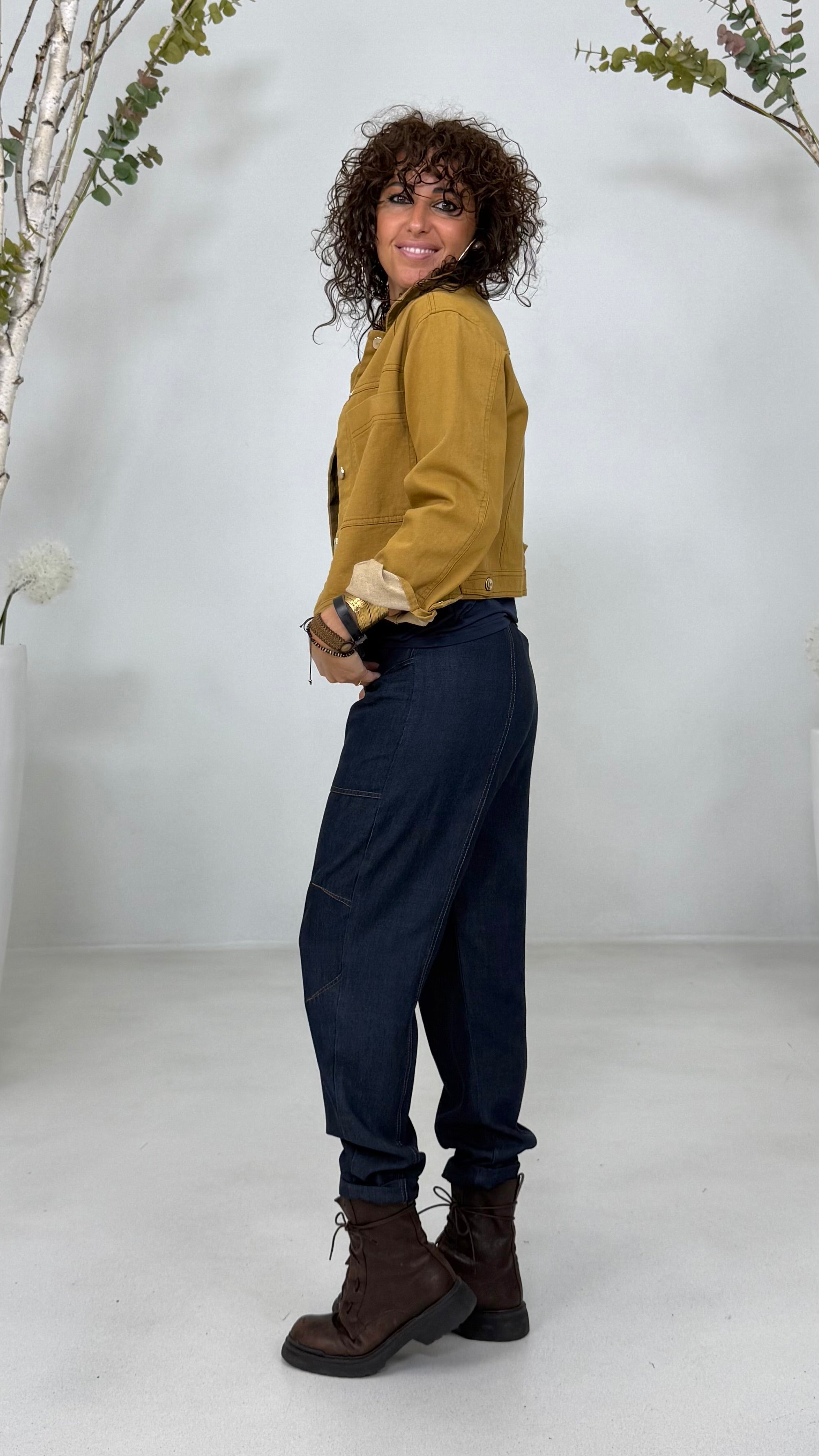 GIUBBETTO JEANS IN DENIM ELASTICIZZATO