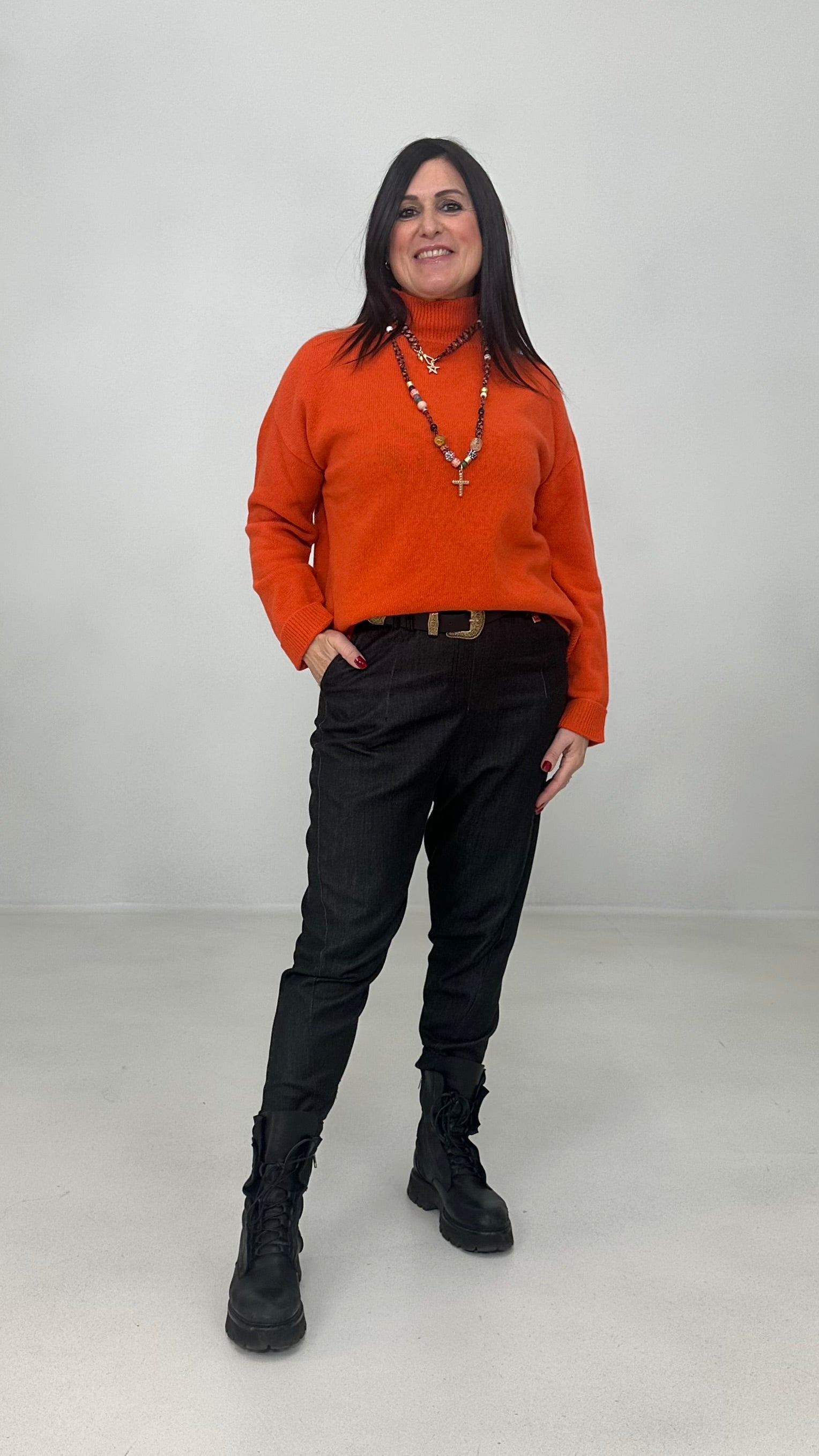 BAGGY CON CAVALLO BASSO IN MAGLIA TECNICA EFFETTO JEANS