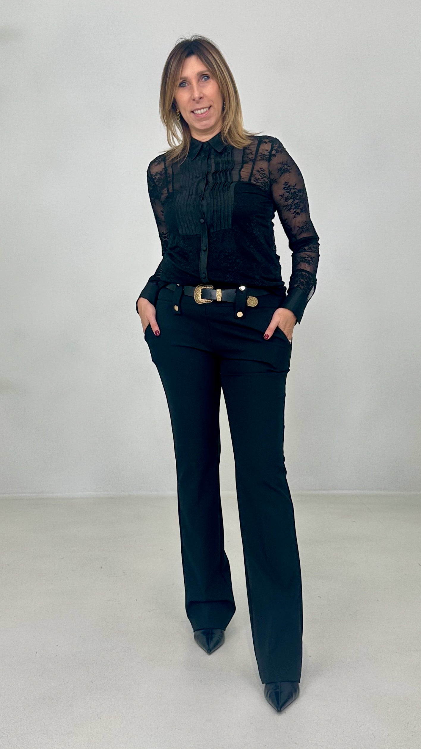 CAMICIA IN PIZZO CON PETTORINA IN MUSSOLA