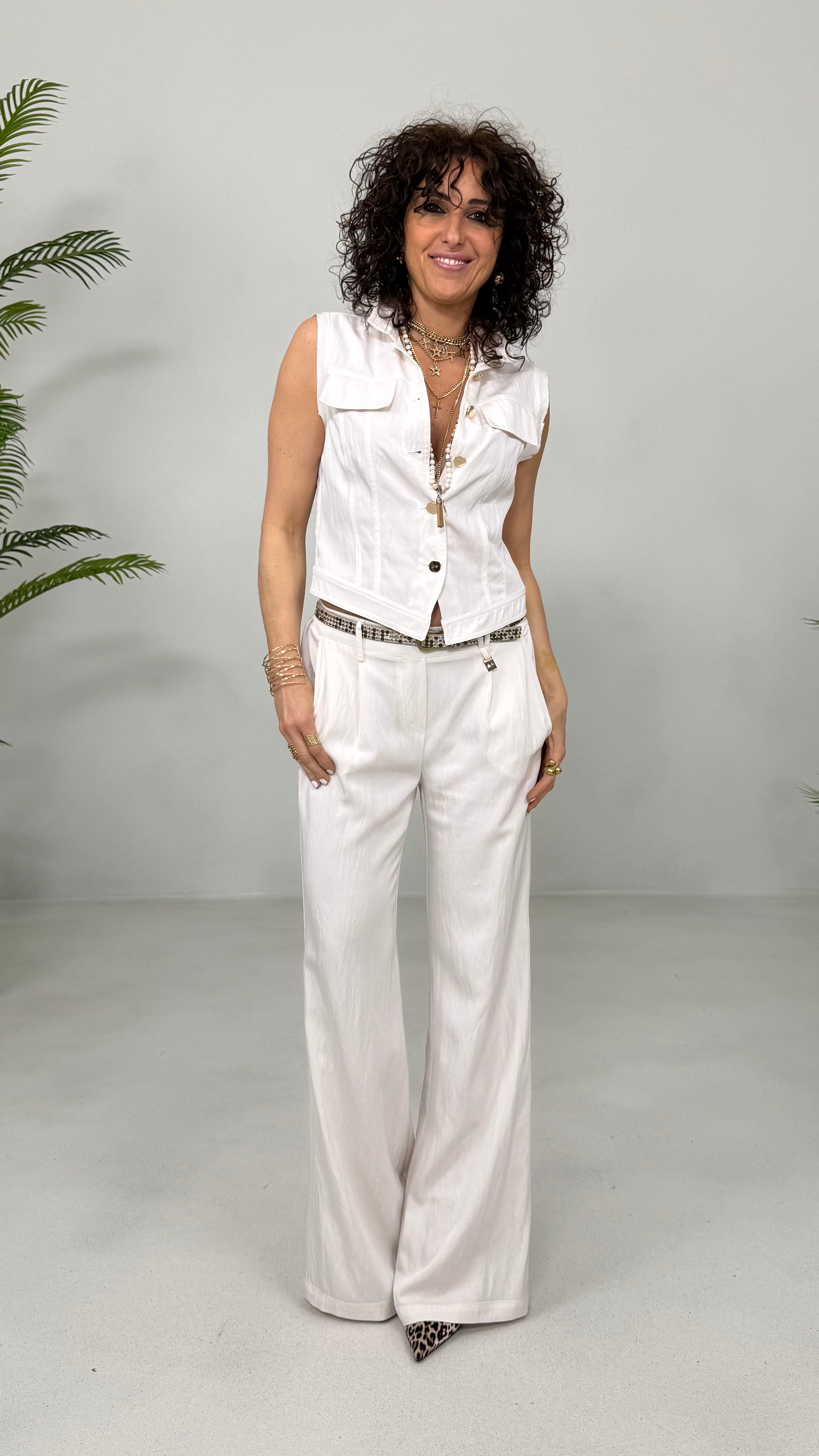 GILET CON COLLETTO IN TESSUTO EFFETTO LAVATO