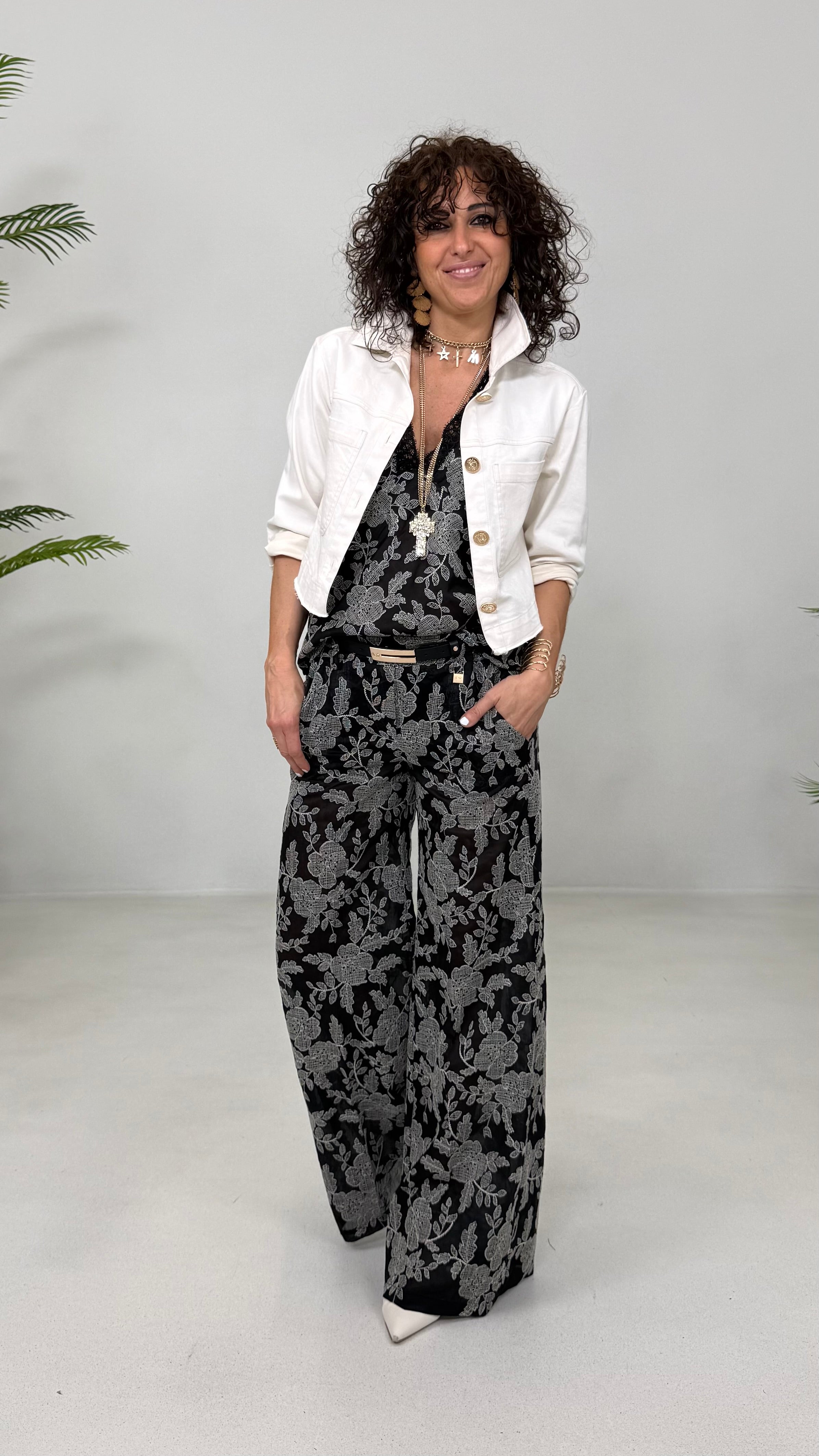 TOP IN VOILE RICAMATO CON PASSAMANERIA
