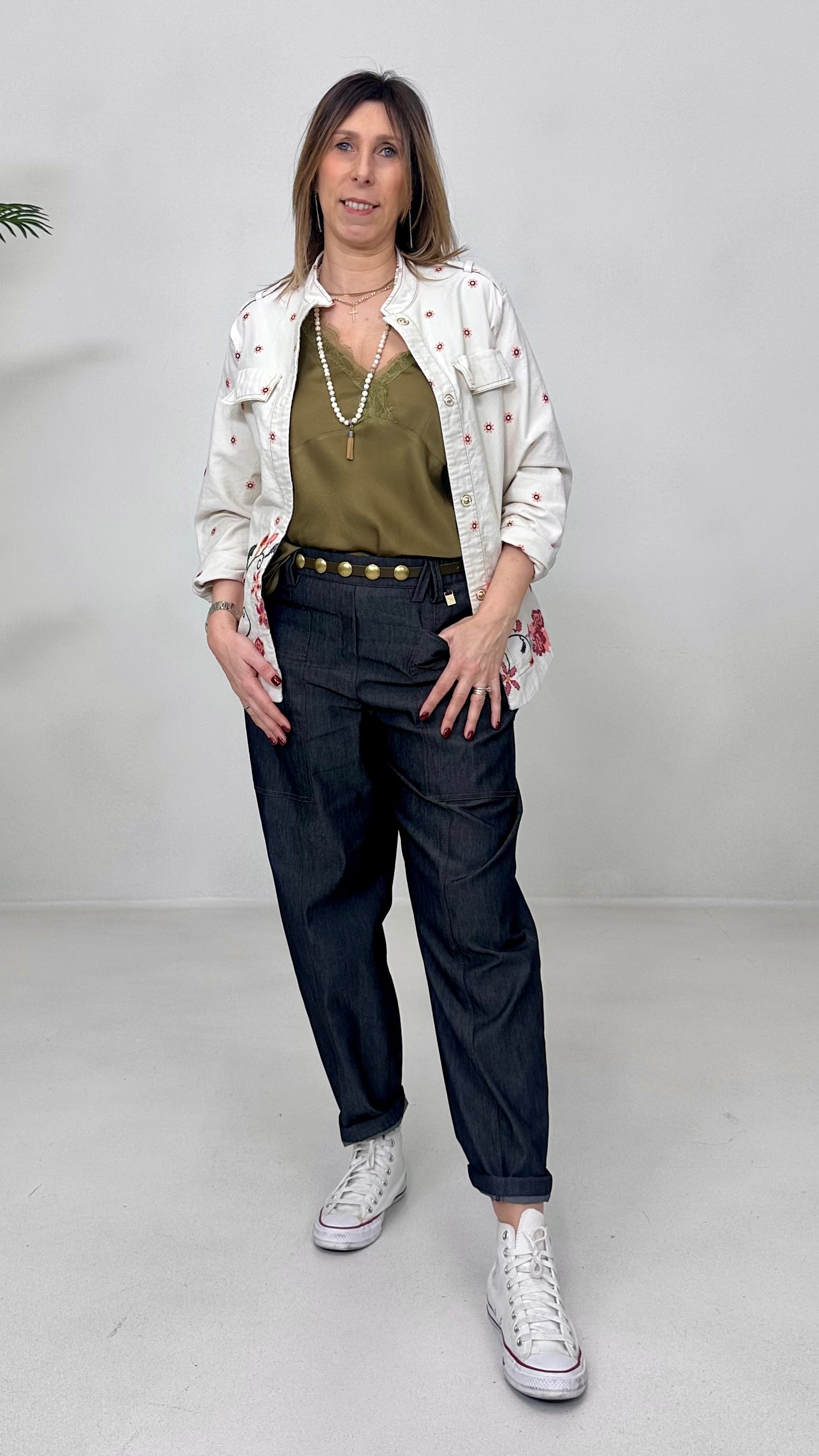 TOP RASO SPALLA LARGA PIZZO IN TONO