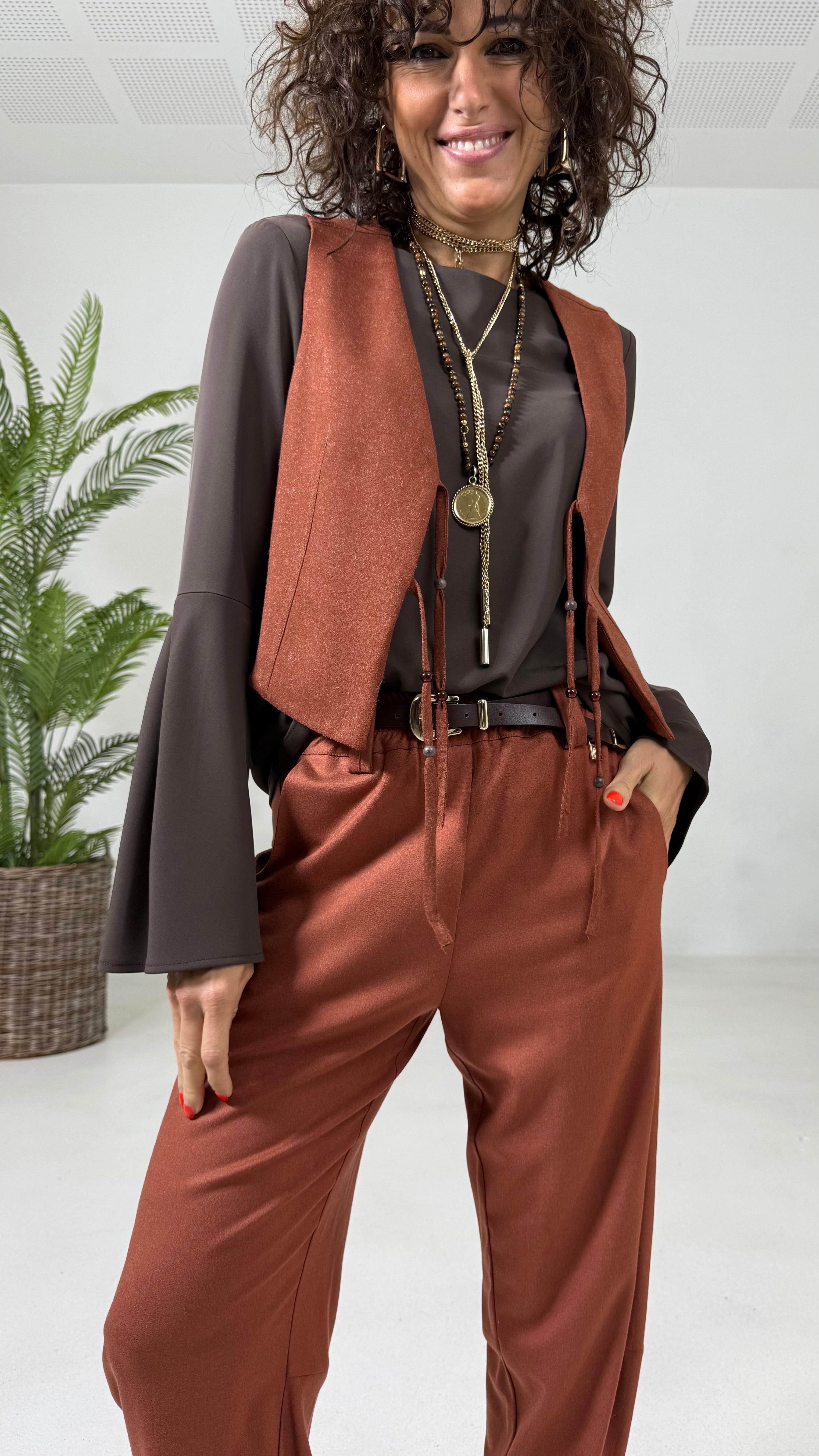 CAMICIA IN CADY FLUIDO CON MANICHE SVASATE