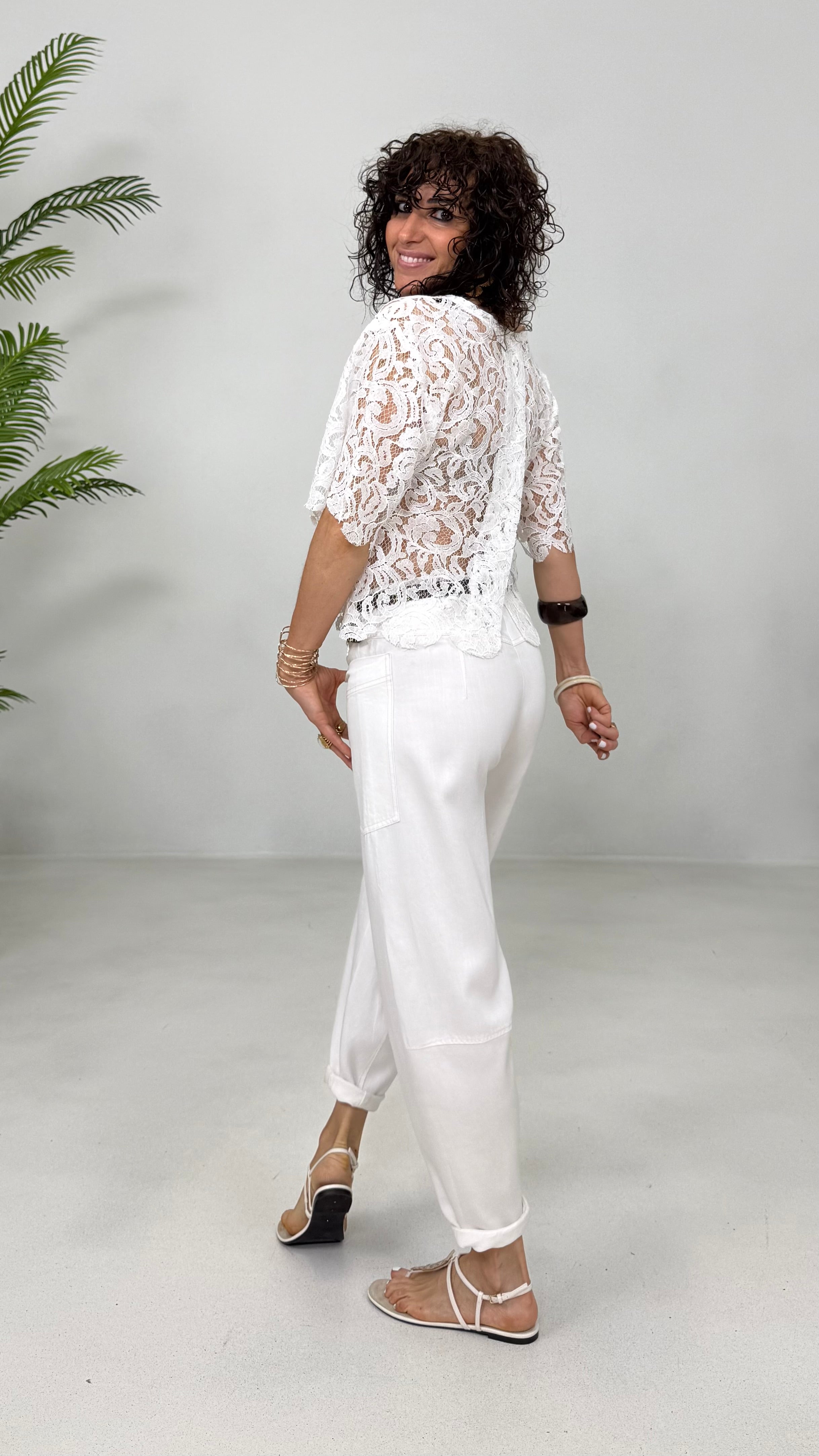 BLUSA LINEA SLIM IN PIZZO SMERLATO
