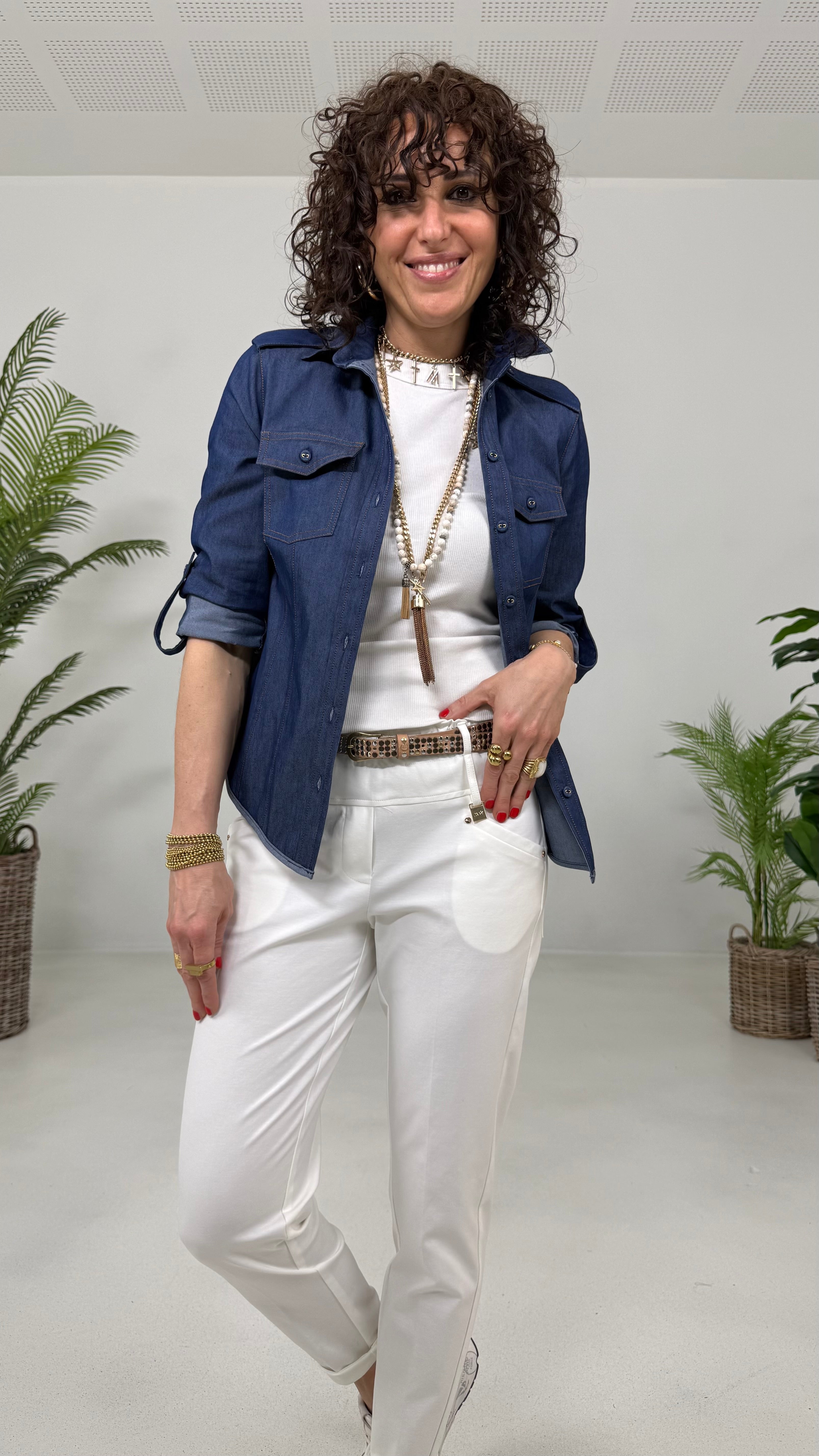 CAMICIA CON TASCHE IN JEANS ELASTICO