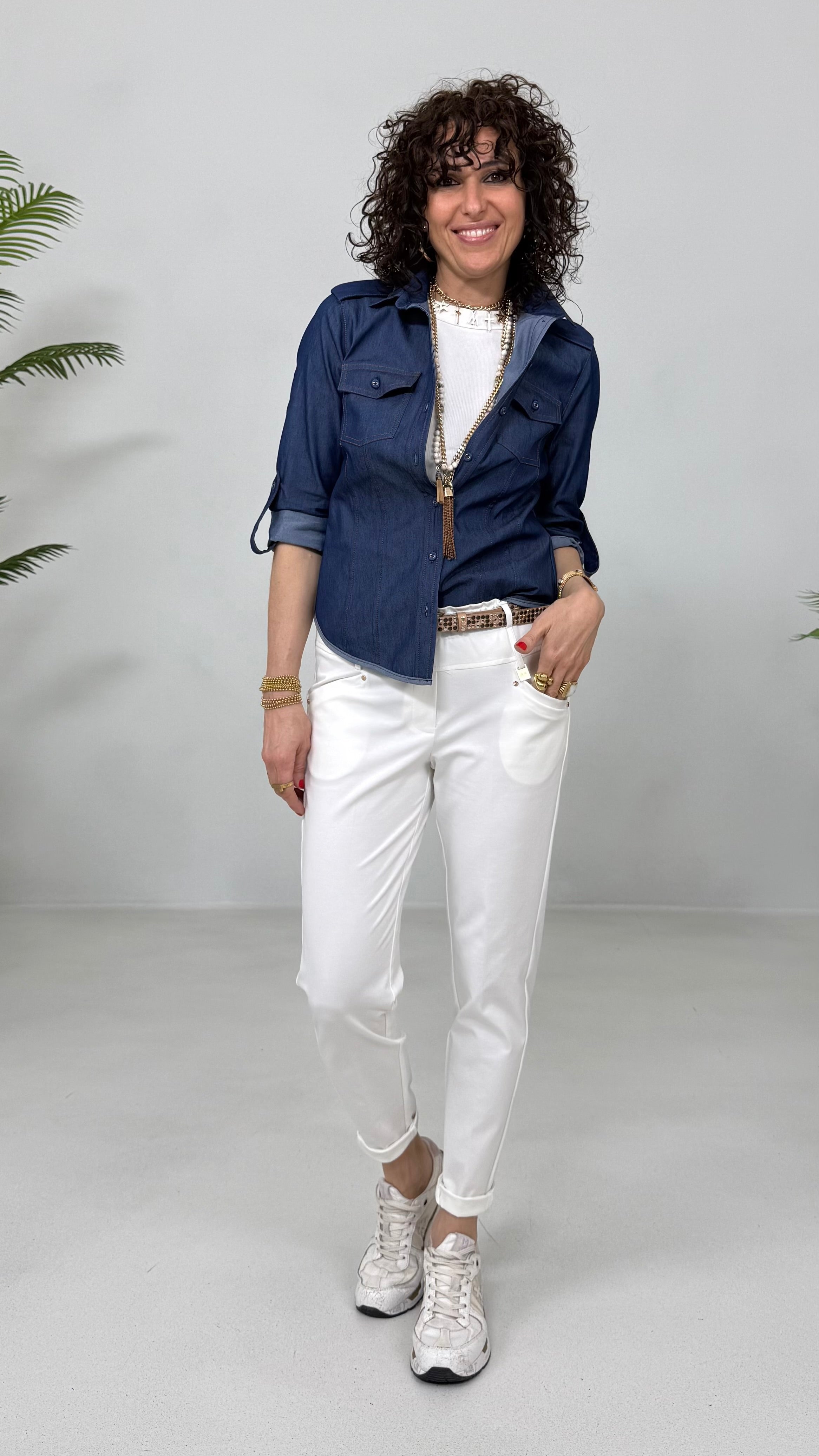 CAMICIA CON TASCHE IN JEANS ELASTICO