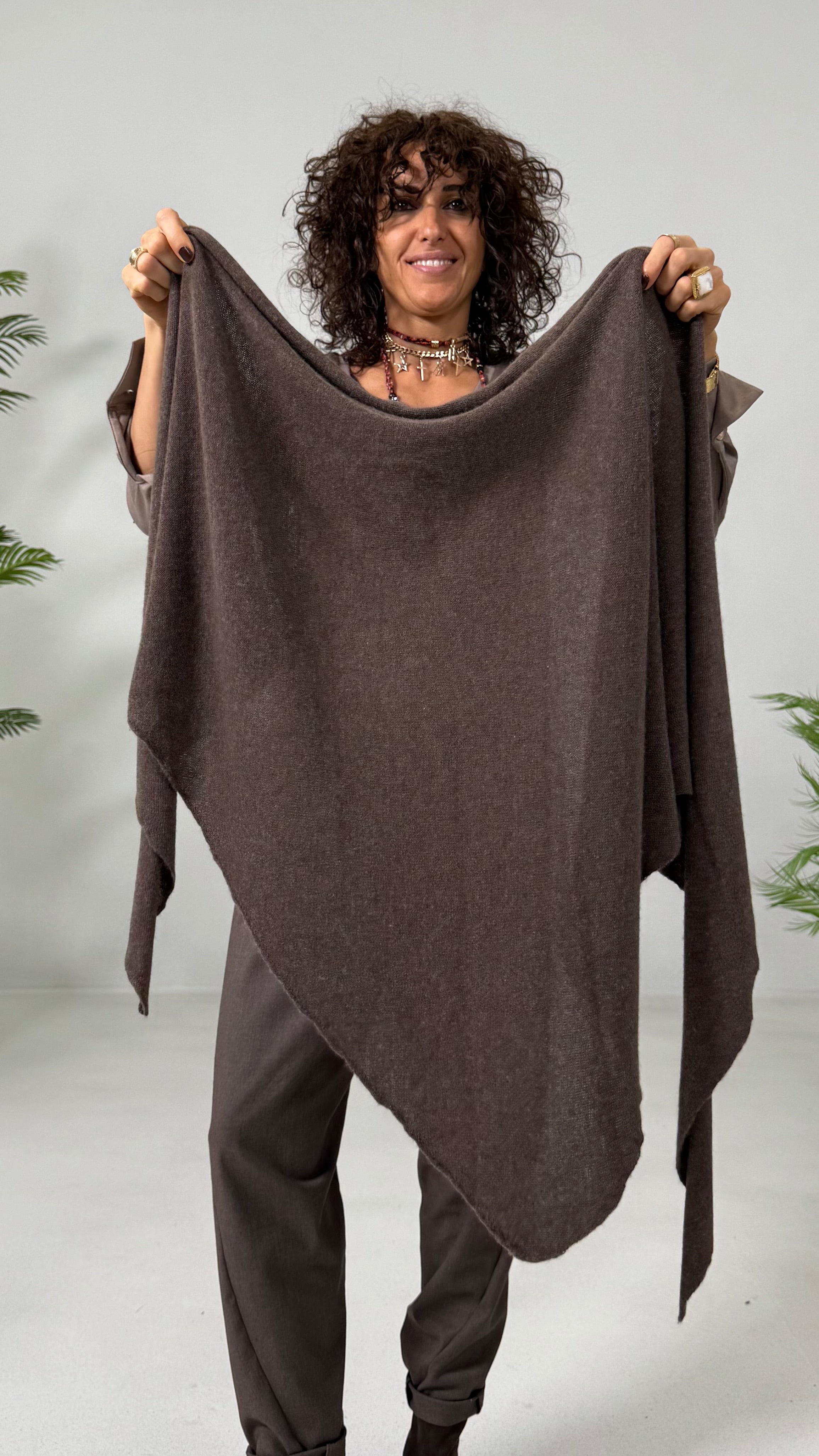 SCIARPA MANTELLA TRIANGOLARE IN MISTO CASHMERE