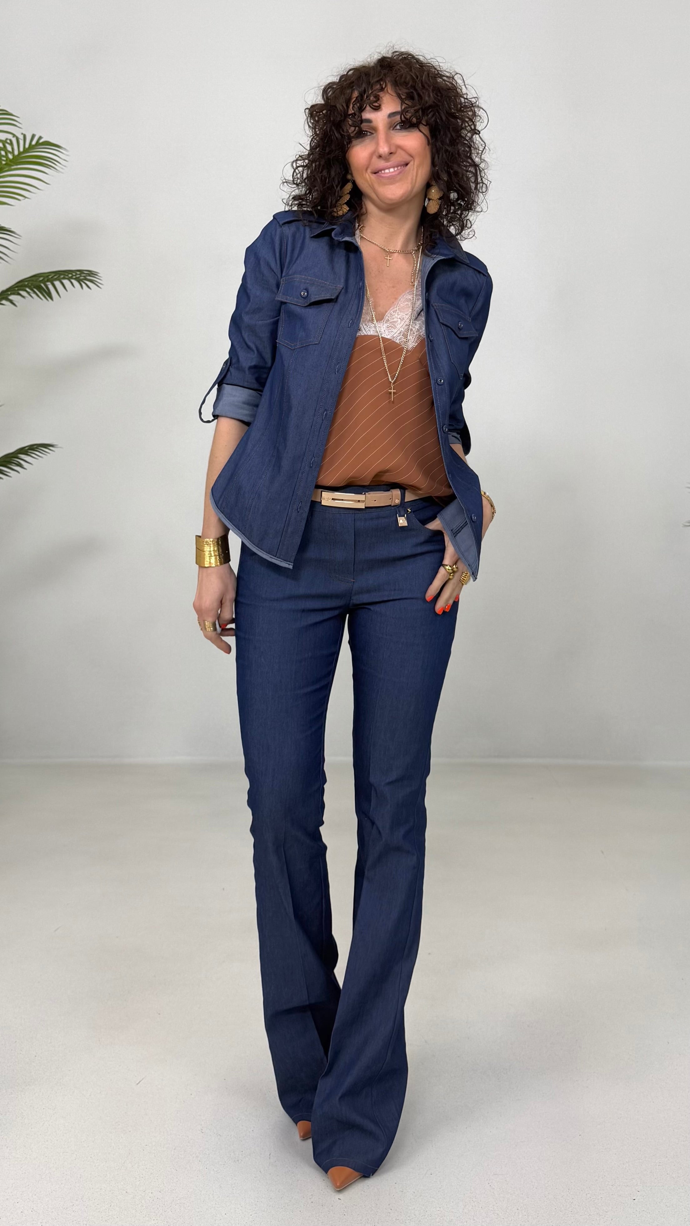 TOP GESSATO IN CADY FLUIDO CON PIZZO