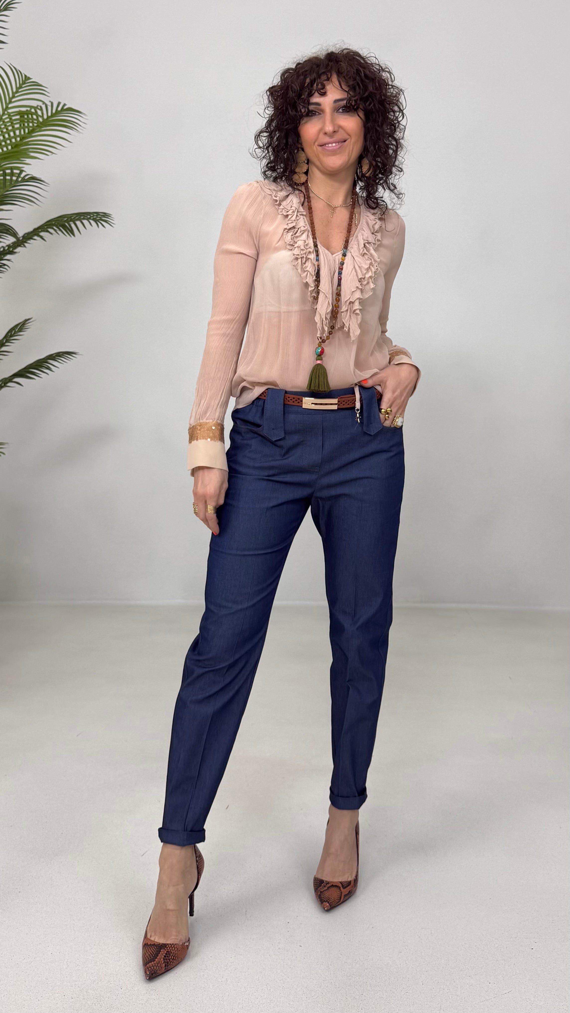 CAMICIA CON VOLANT DAVANTI IN CREPONNE VISCOSA